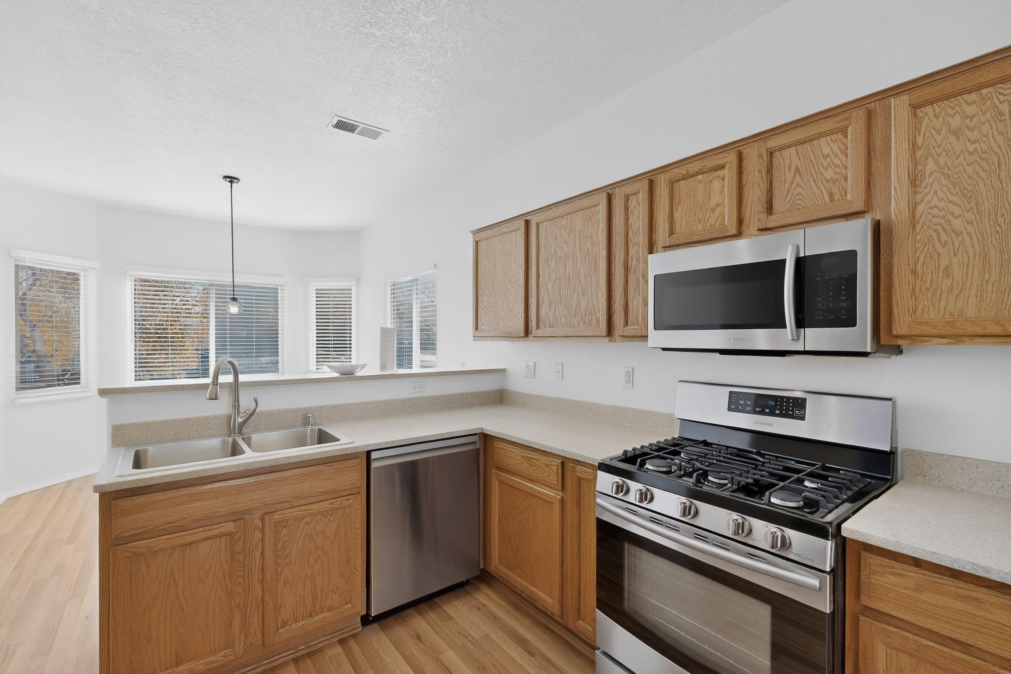 3237 Cochiti Street NE