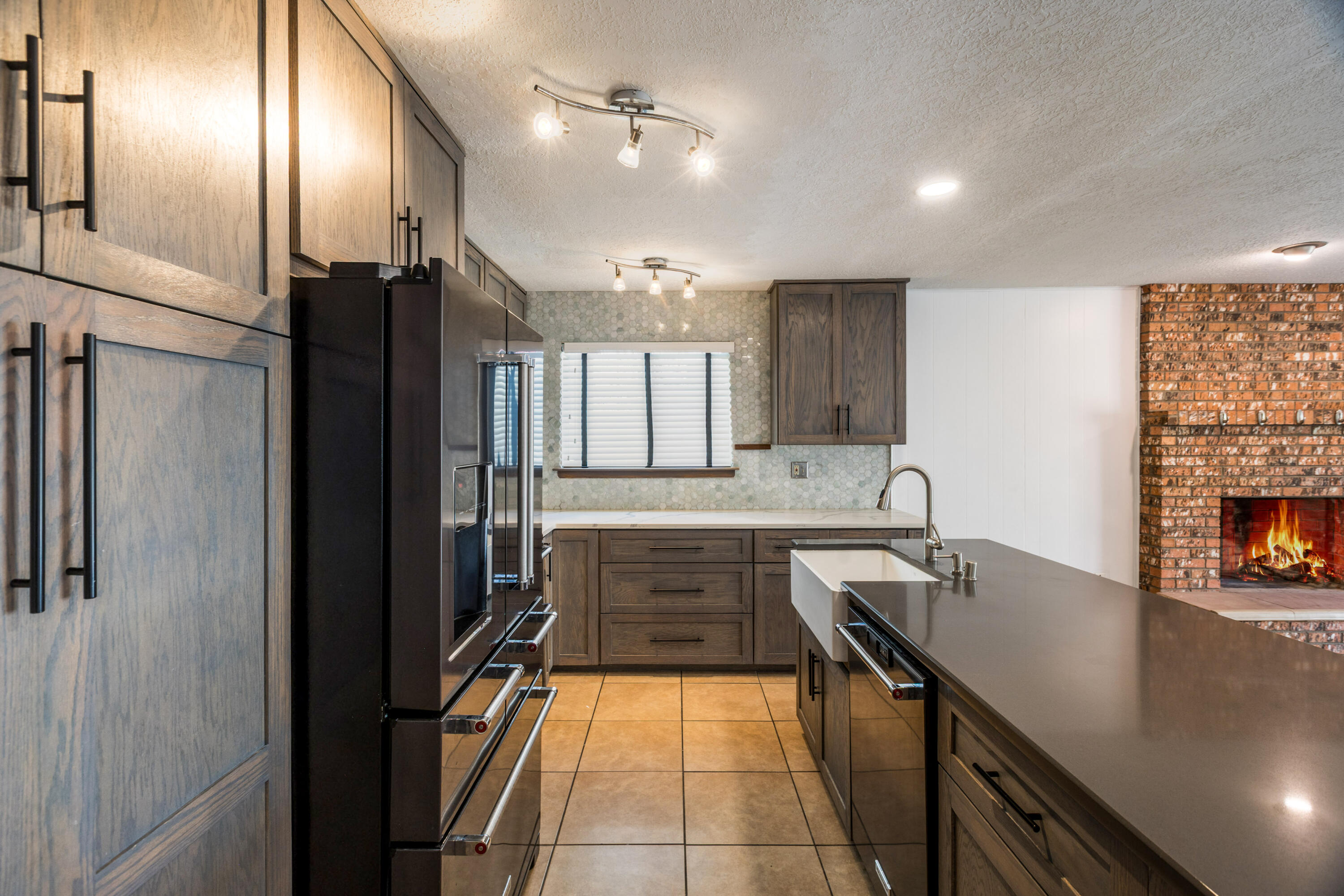 5316 Veronica Drive NE