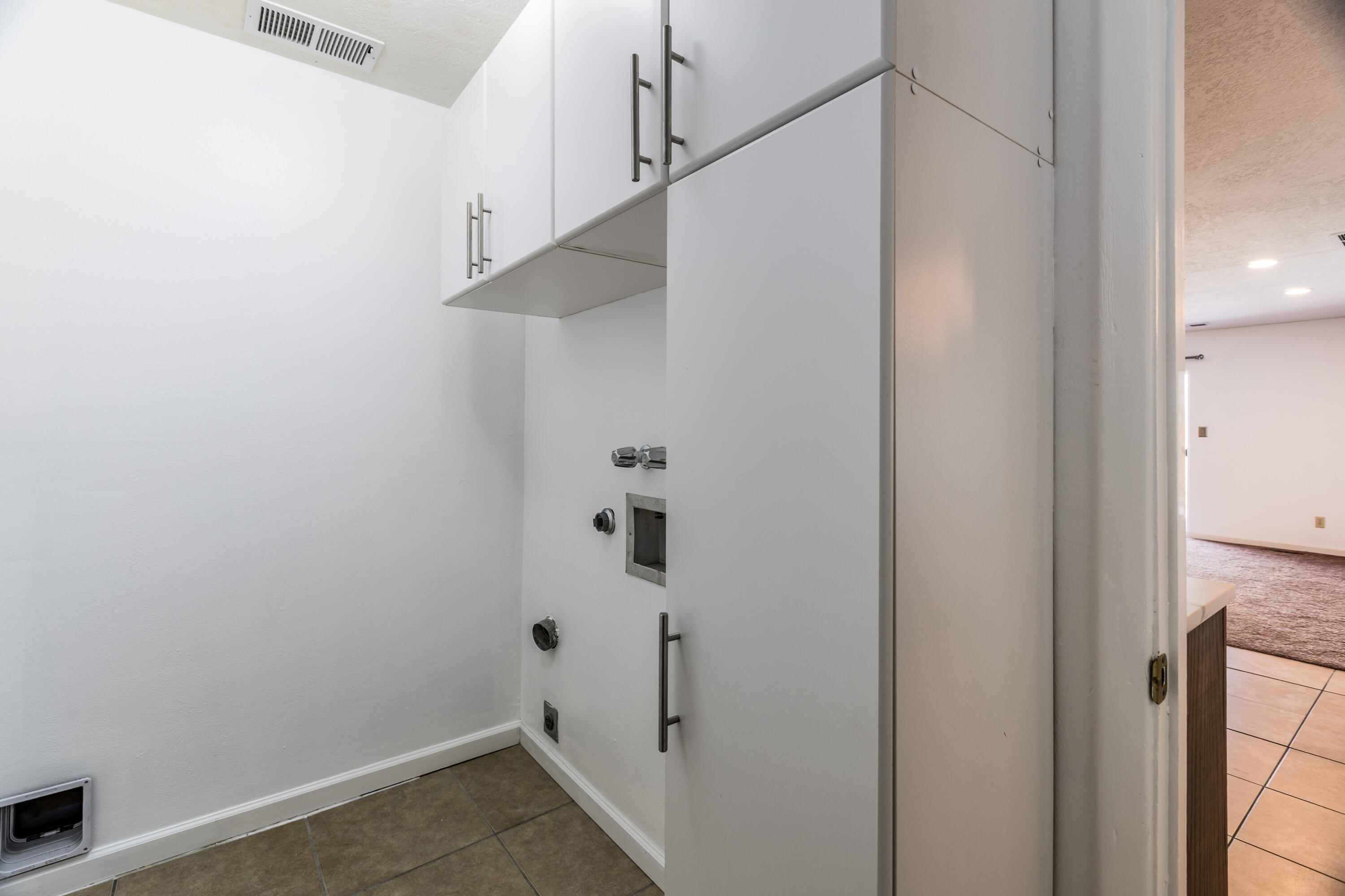 5316 Veronica Drive NE