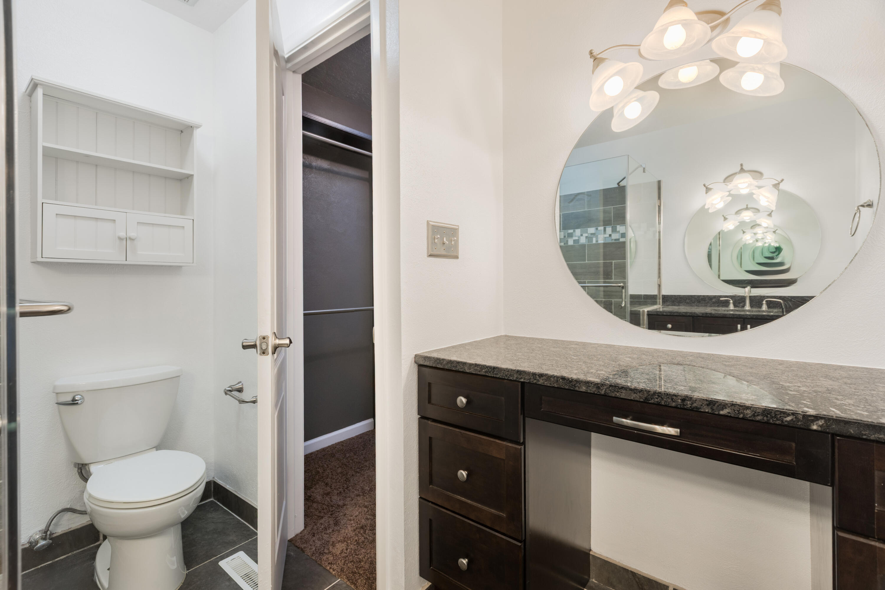 5316 Veronica Drive NE