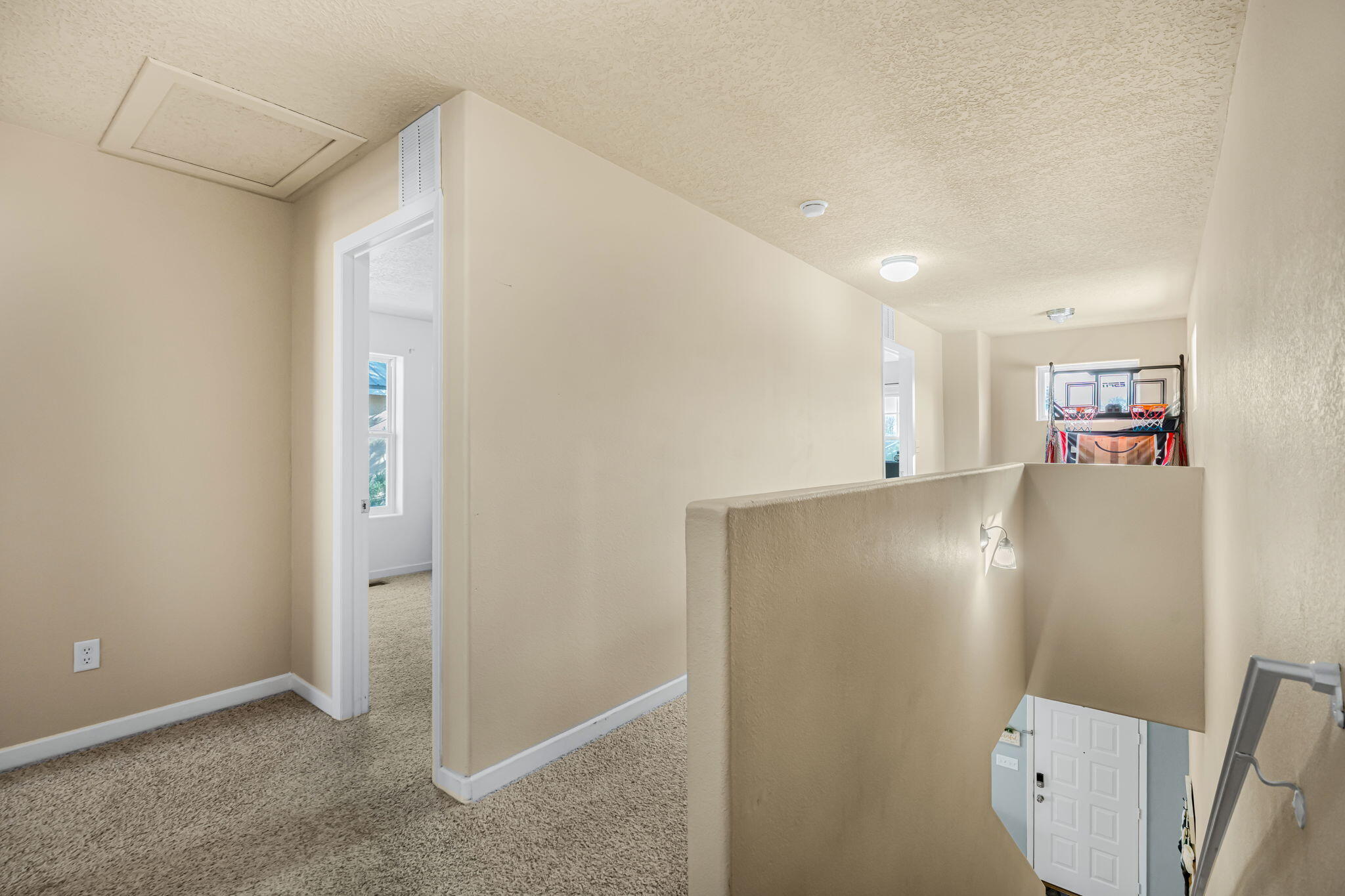 450 Minturn Loop NE