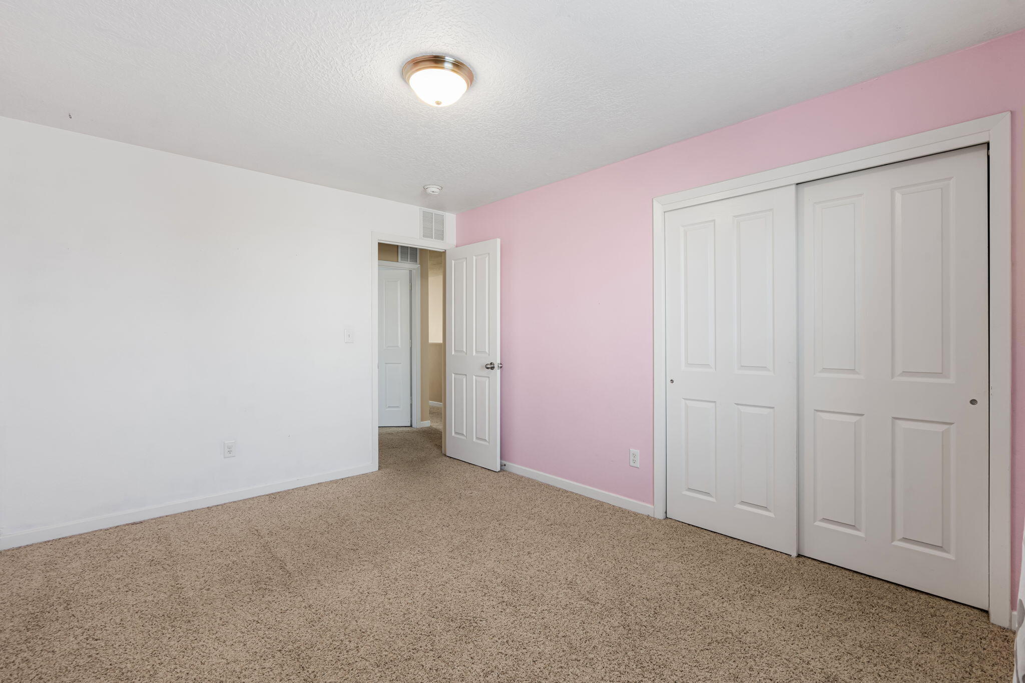 450 Minturn Loop NE