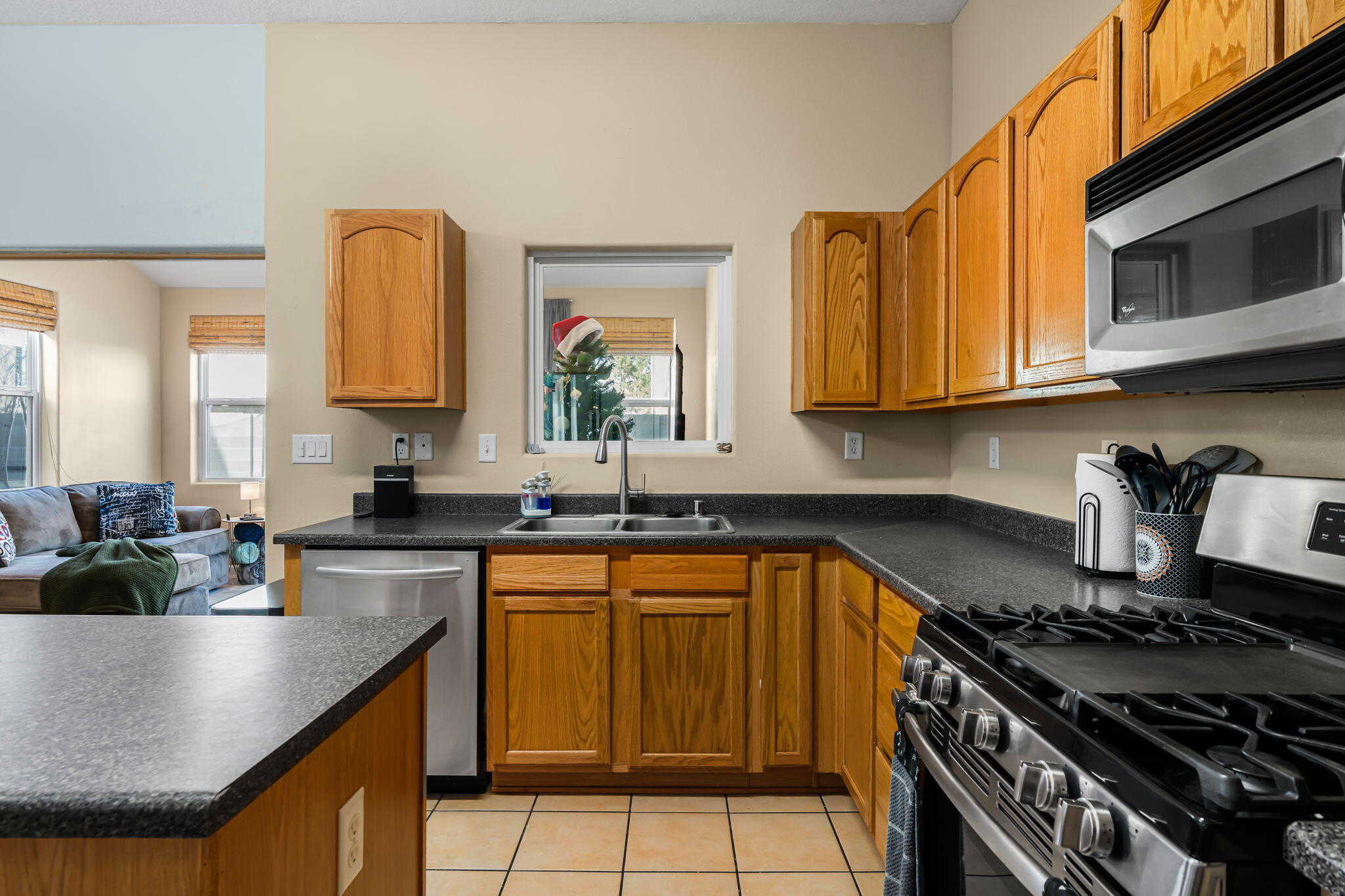 450 Minturn Loop NE