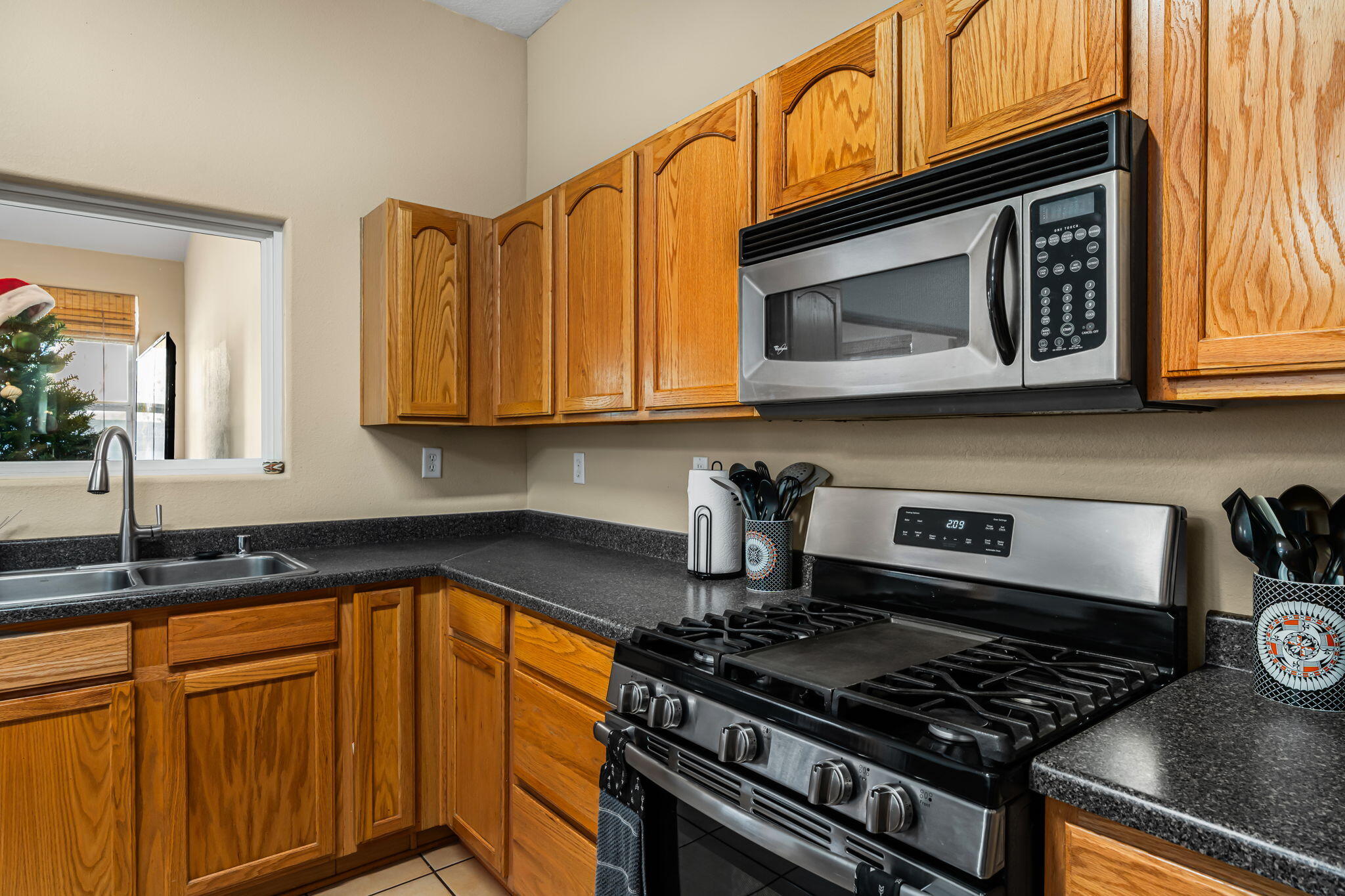 450 Minturn Loop NE