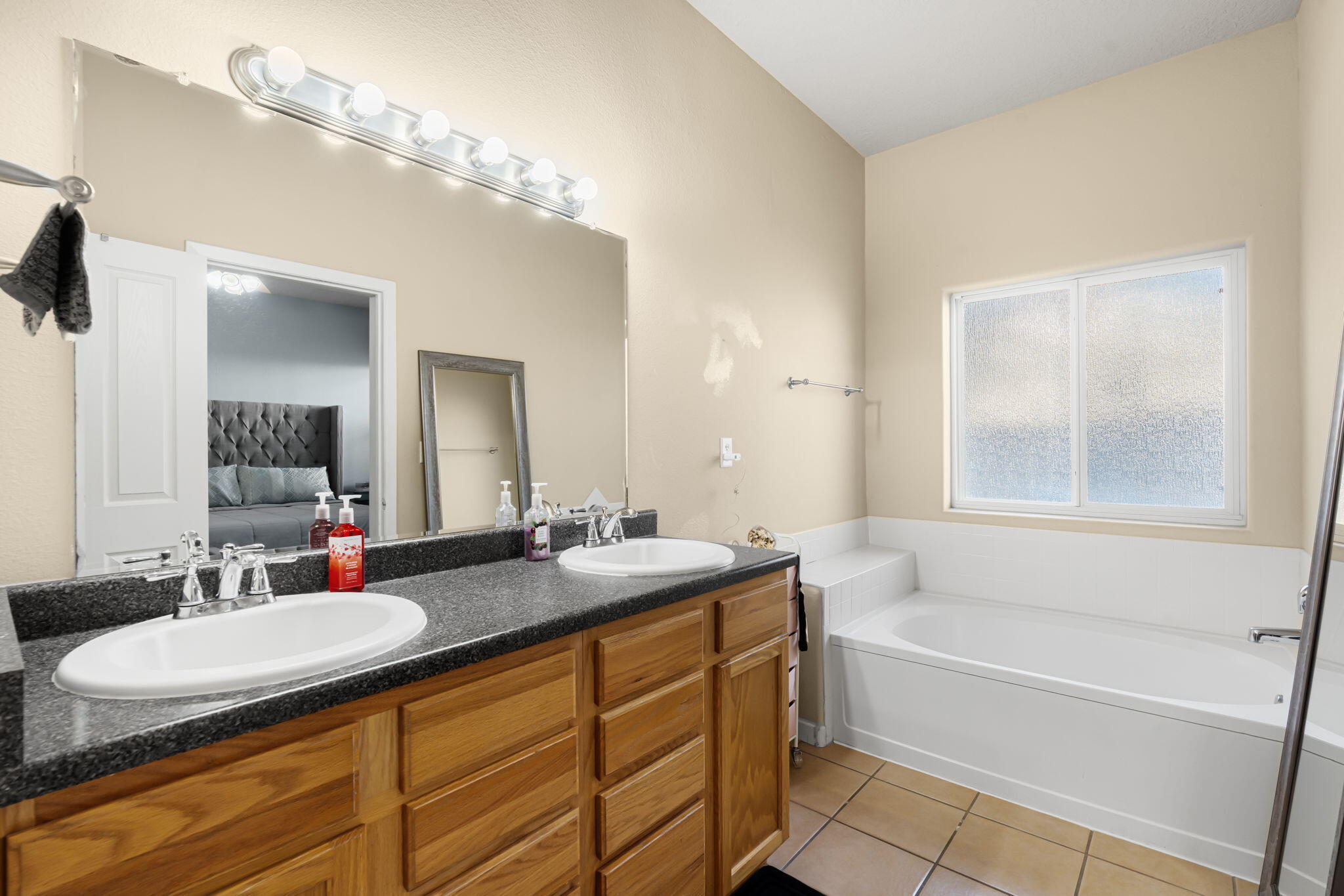 450 Minturn Loop NE