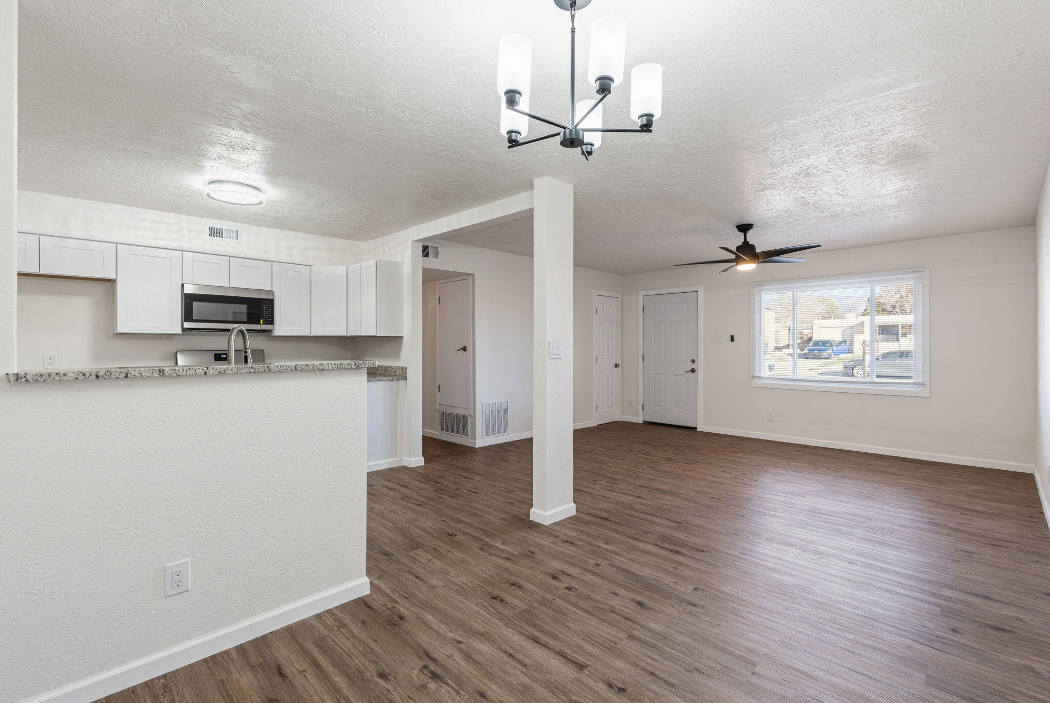 809 La Veta Drive NE