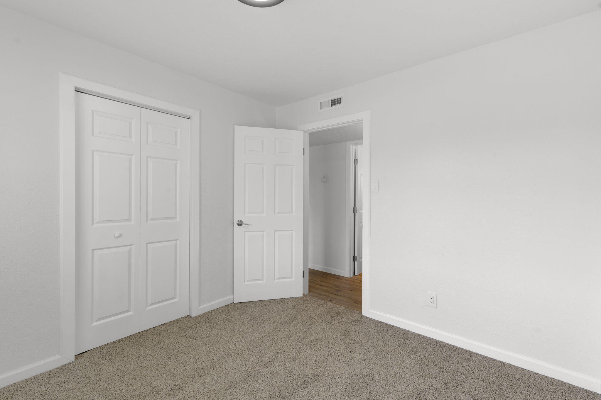 809 La Veta Drive NE