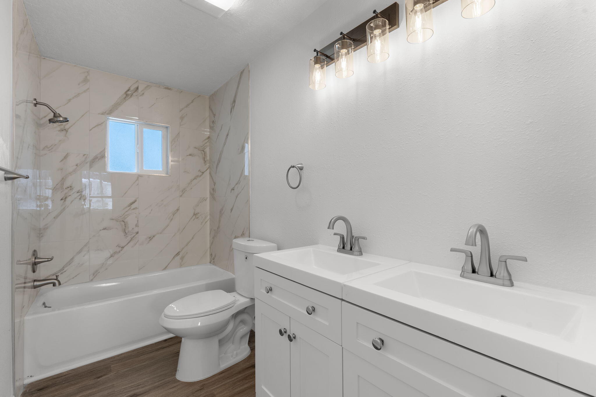 809 La Veta Drive NE