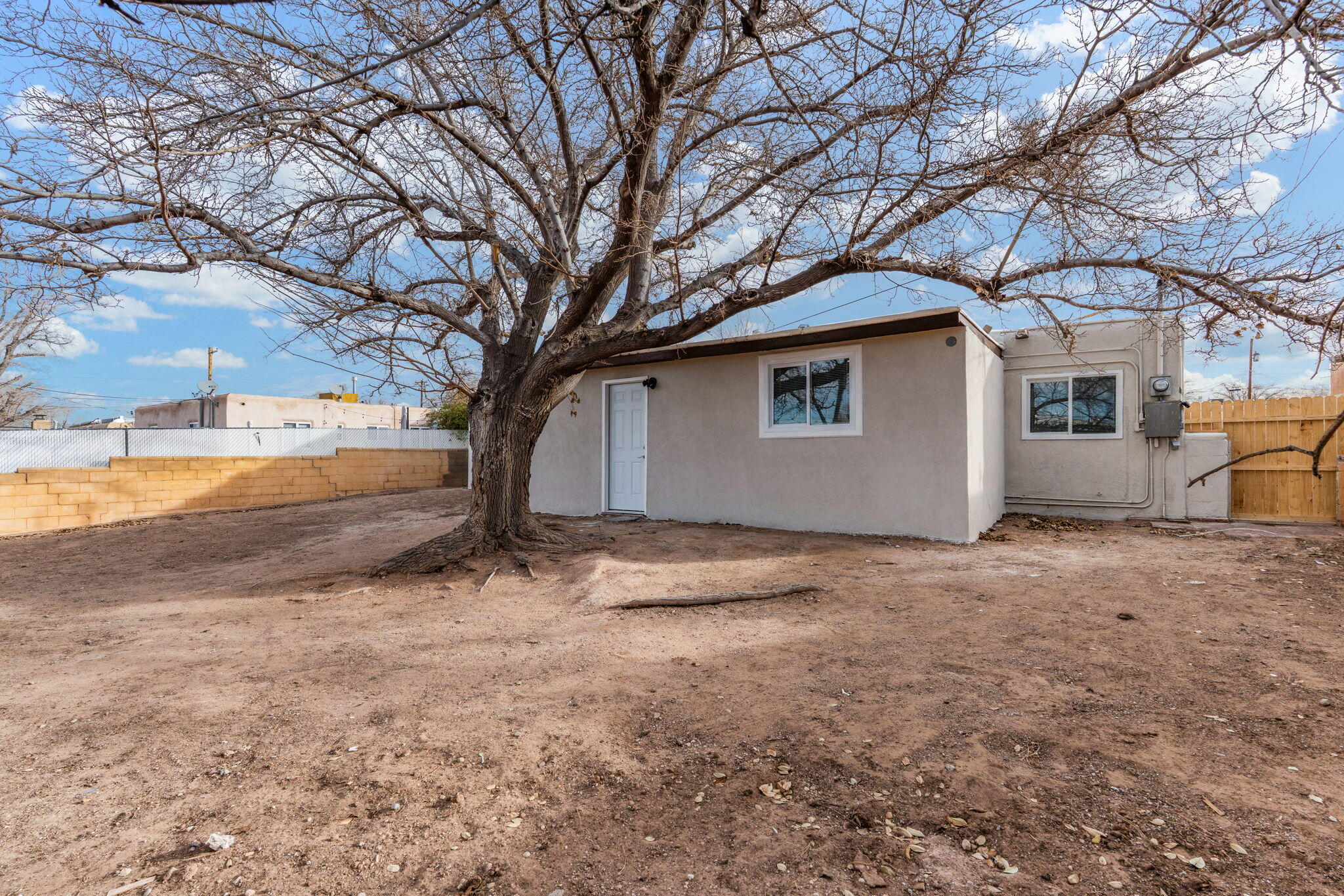 809 La Veta Drive NE