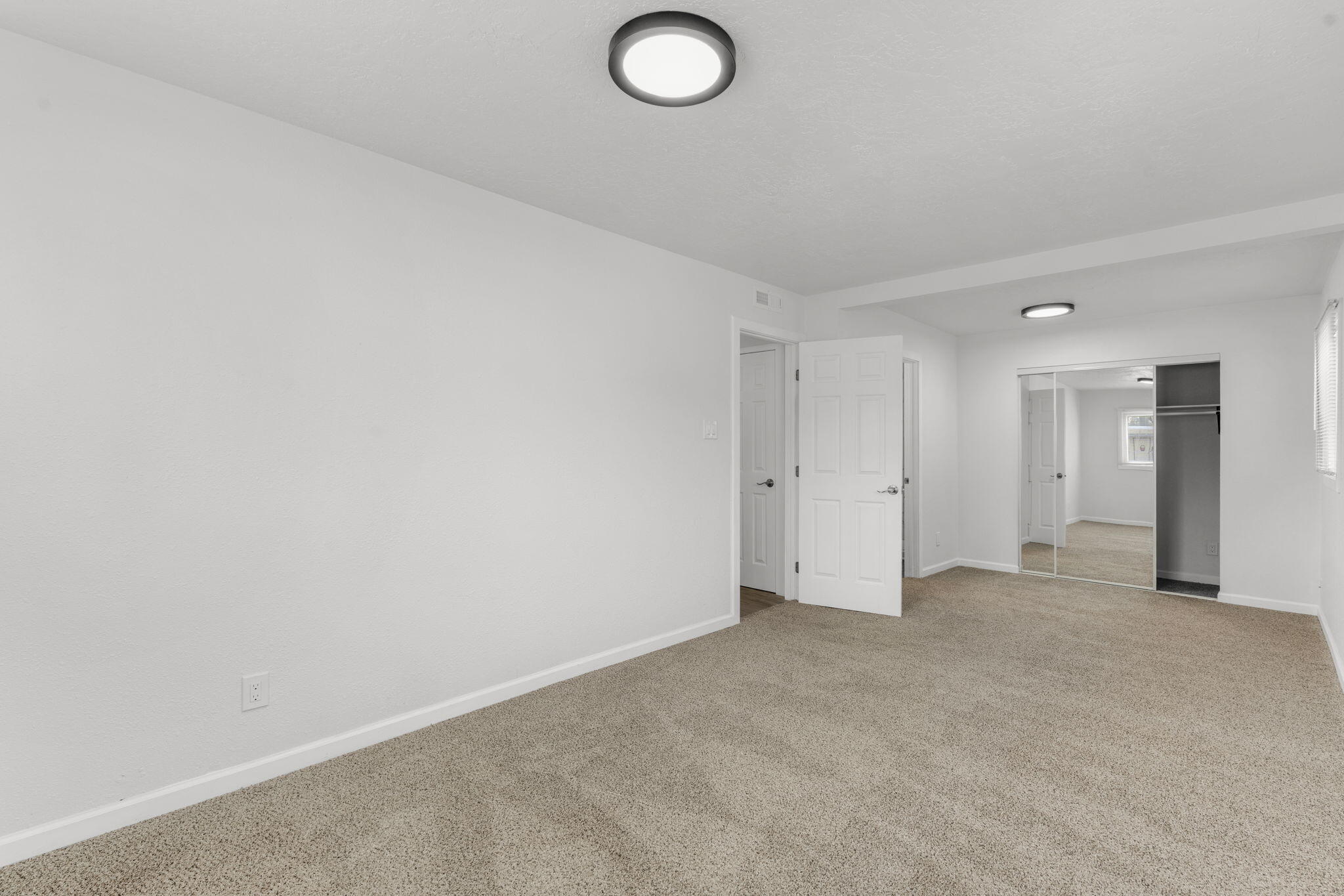 809 La Veta Drive NE