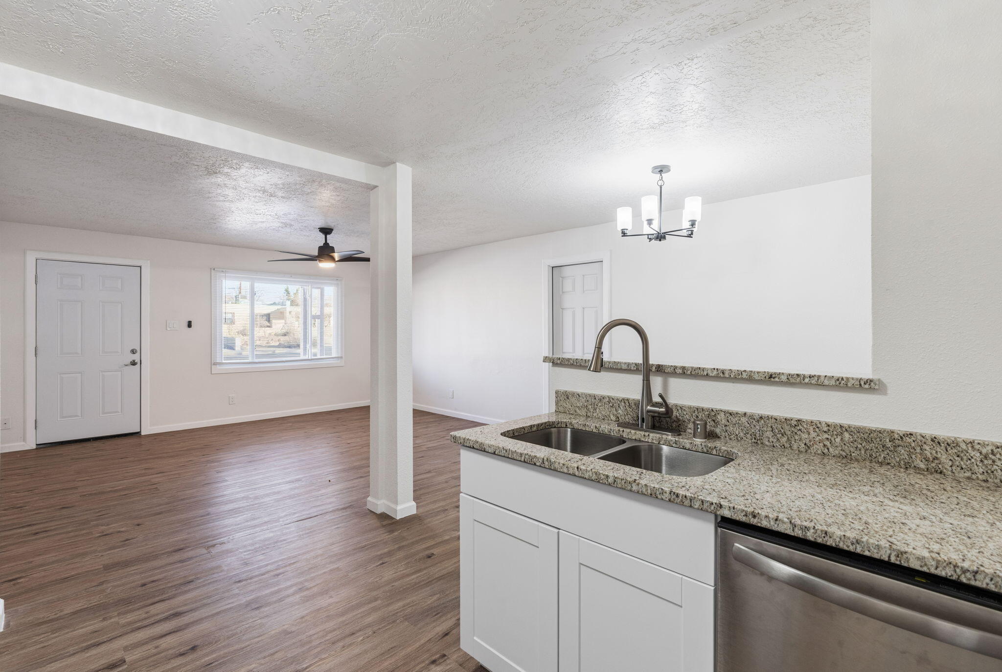 809 La Veta Drive NE