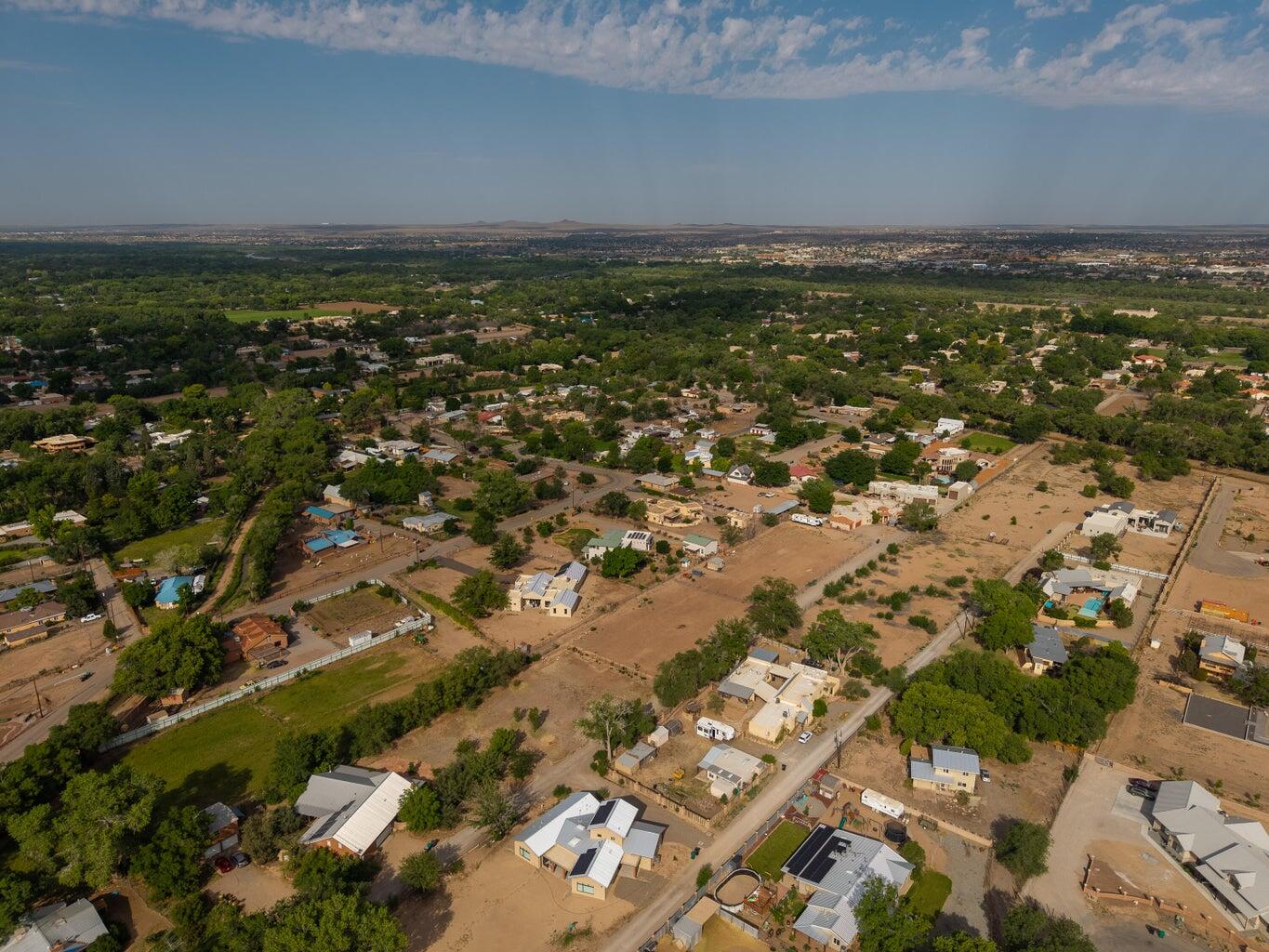 808 Camino Del Prado NW