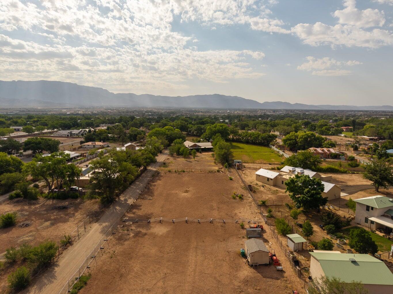 808 Camino Del Prado NW