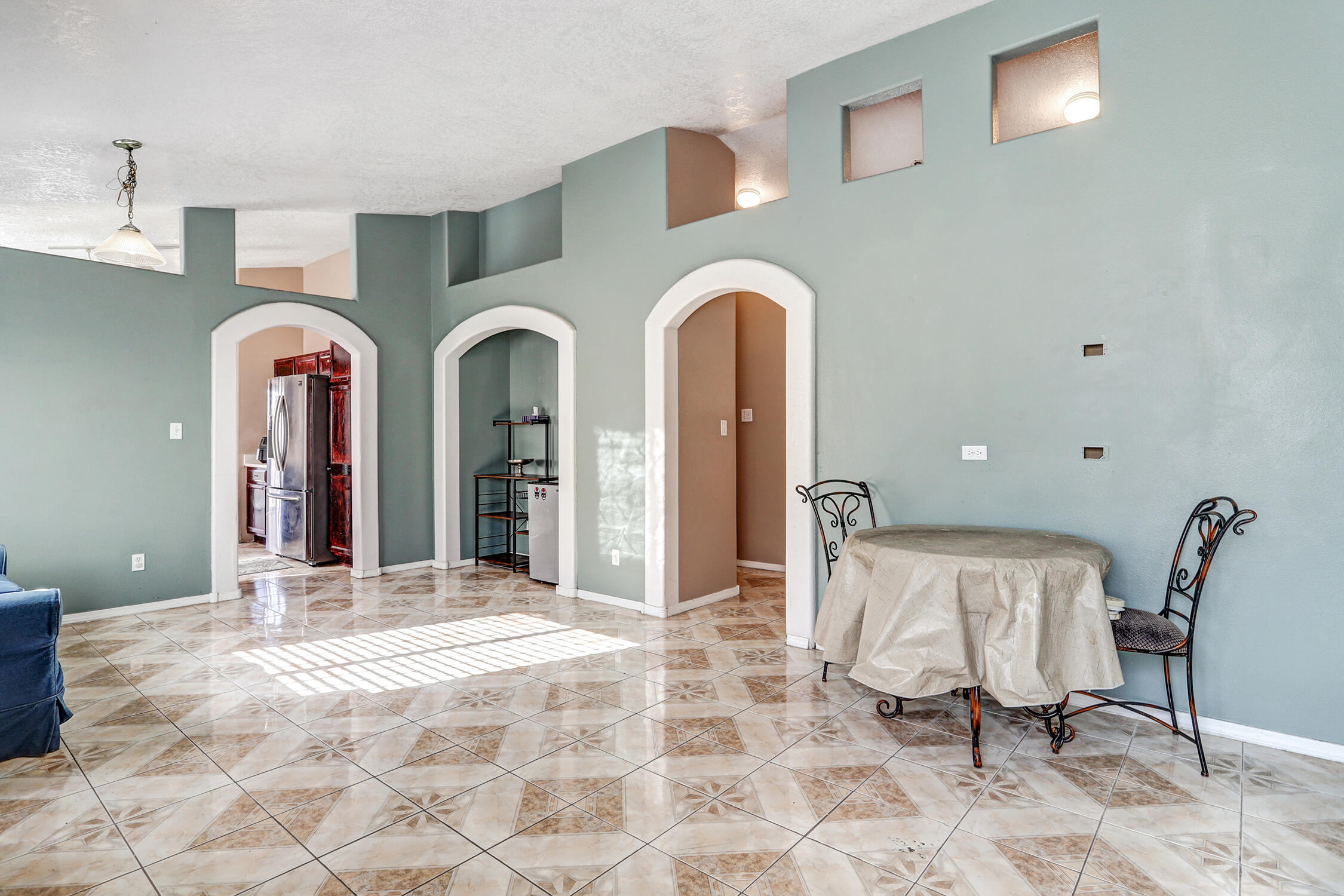 463 Sunrise West Drive SW