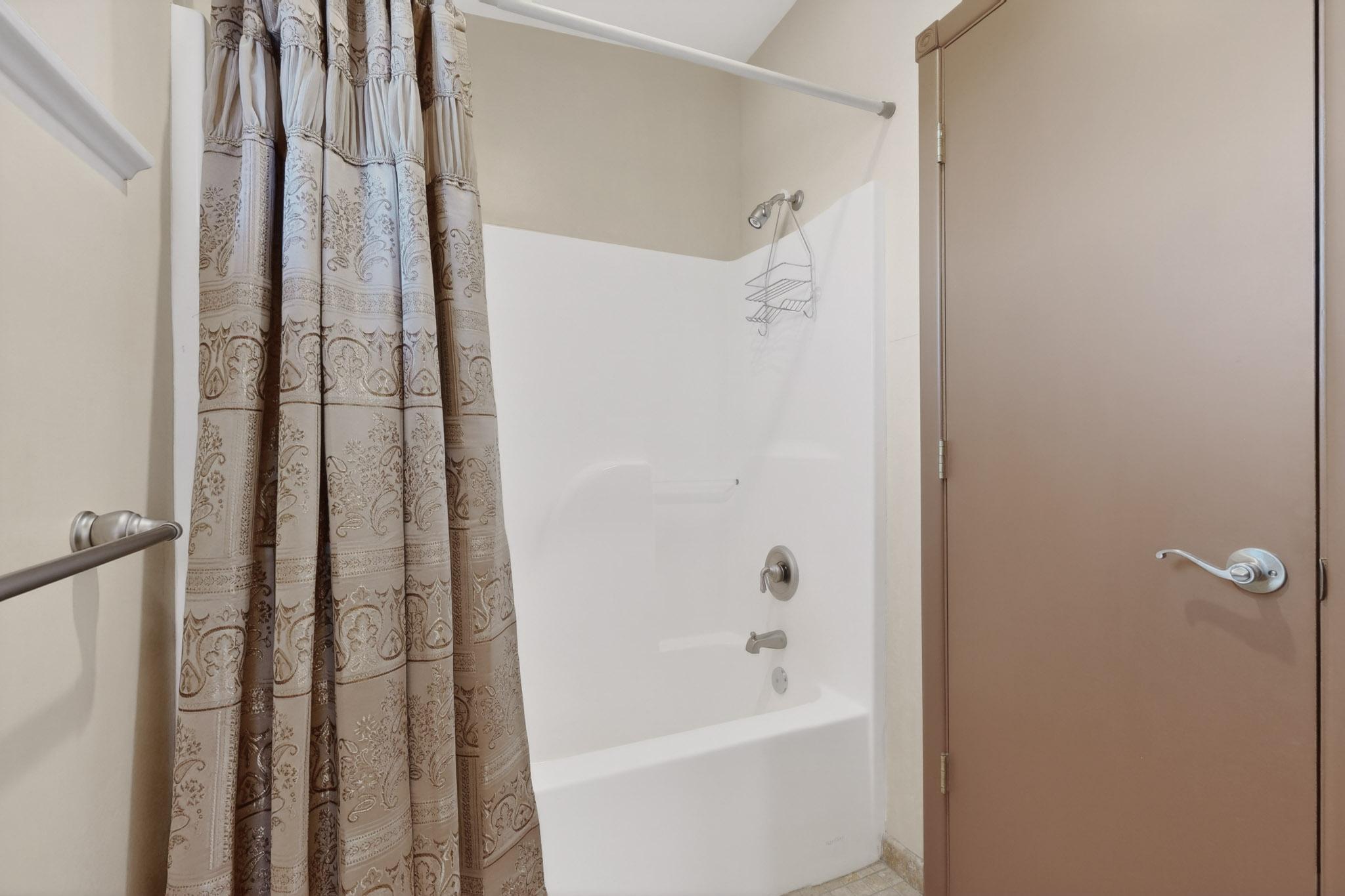 1711-G El Camino Real Street