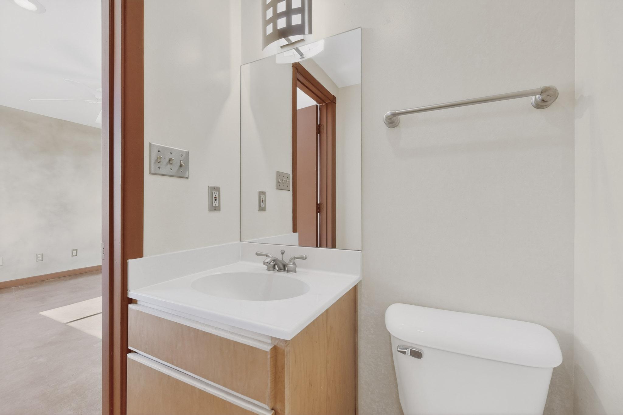 1711-G El Camino Real Street