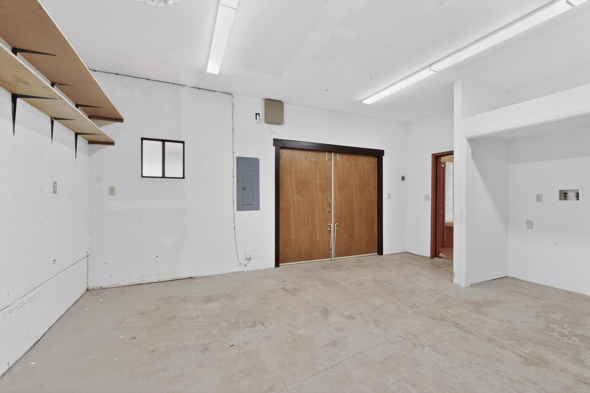 1711-G El Camino Real Street