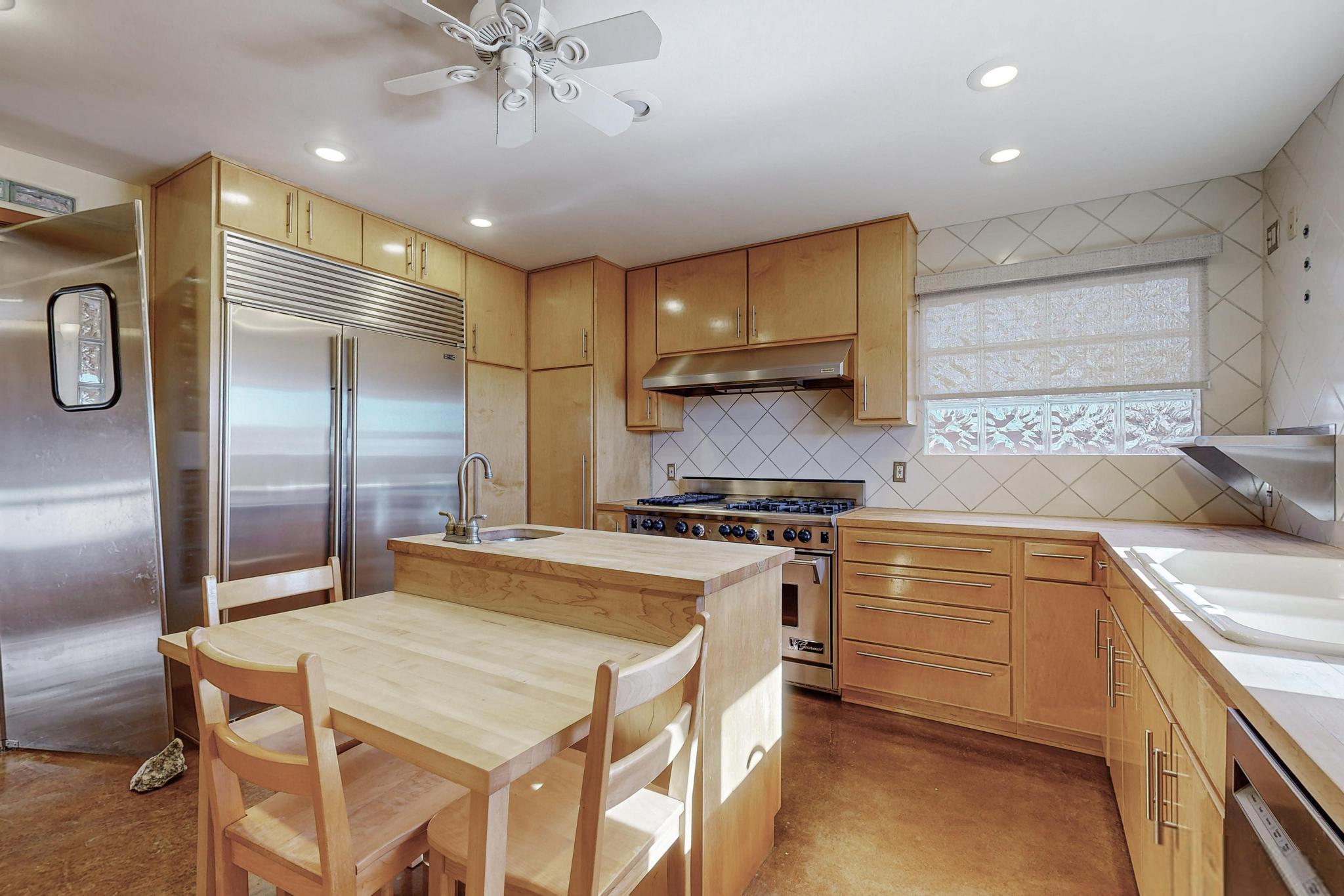 1711-G El Camino Real Street