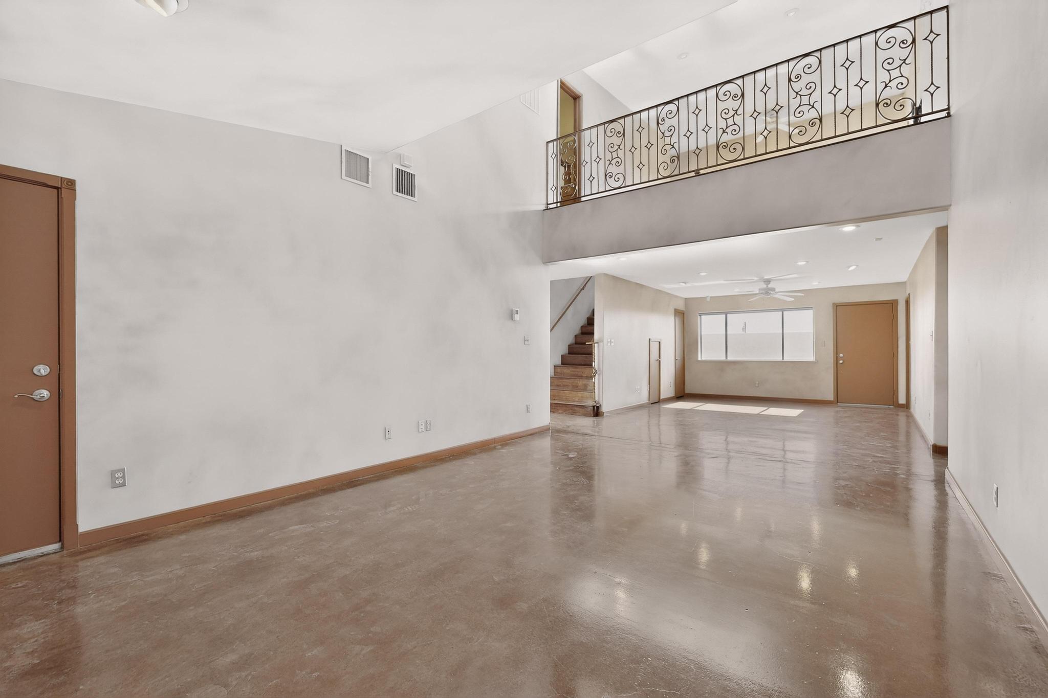 1711-G El Camino Real Street