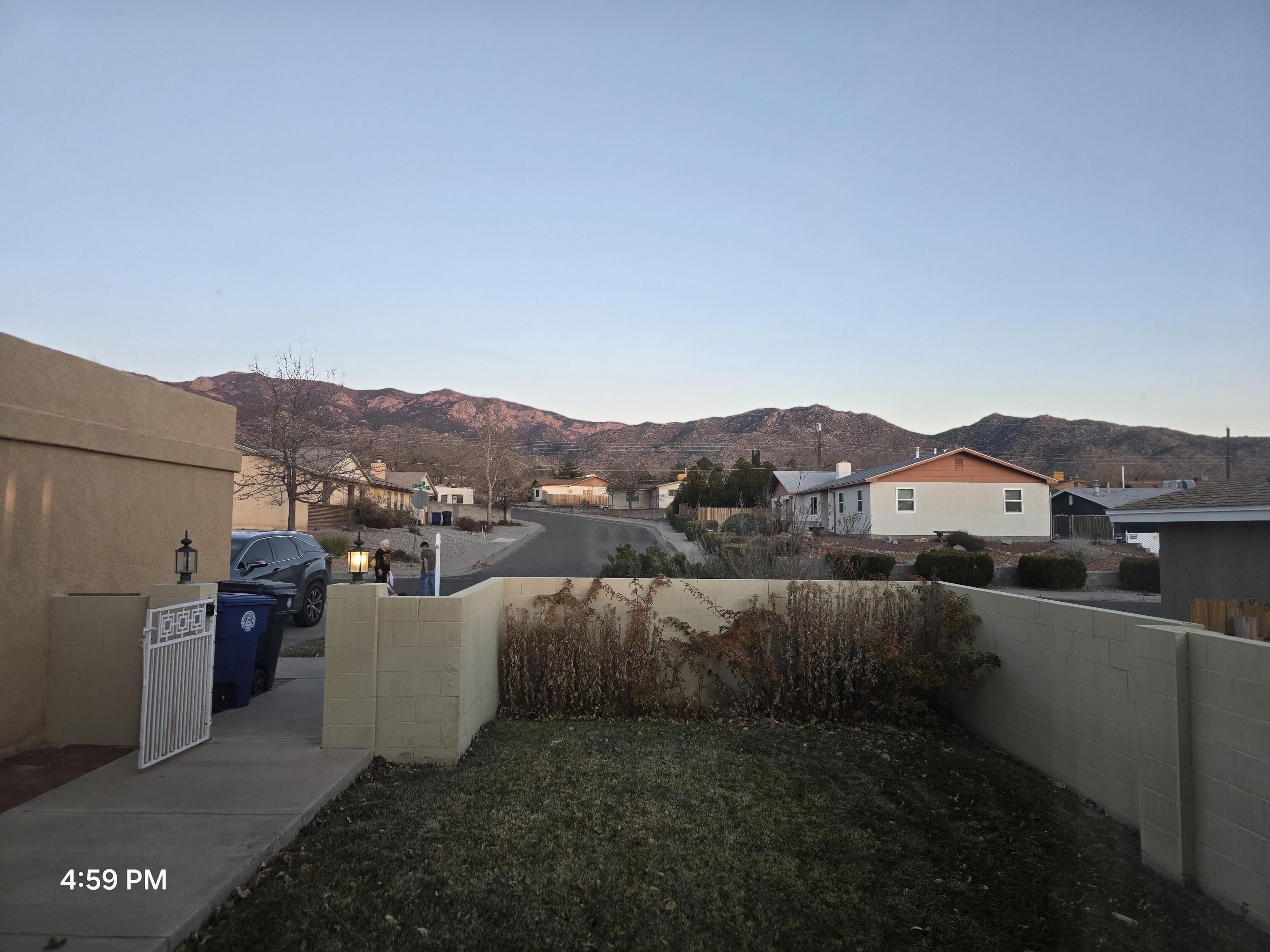 1221 La Charles Drive NE