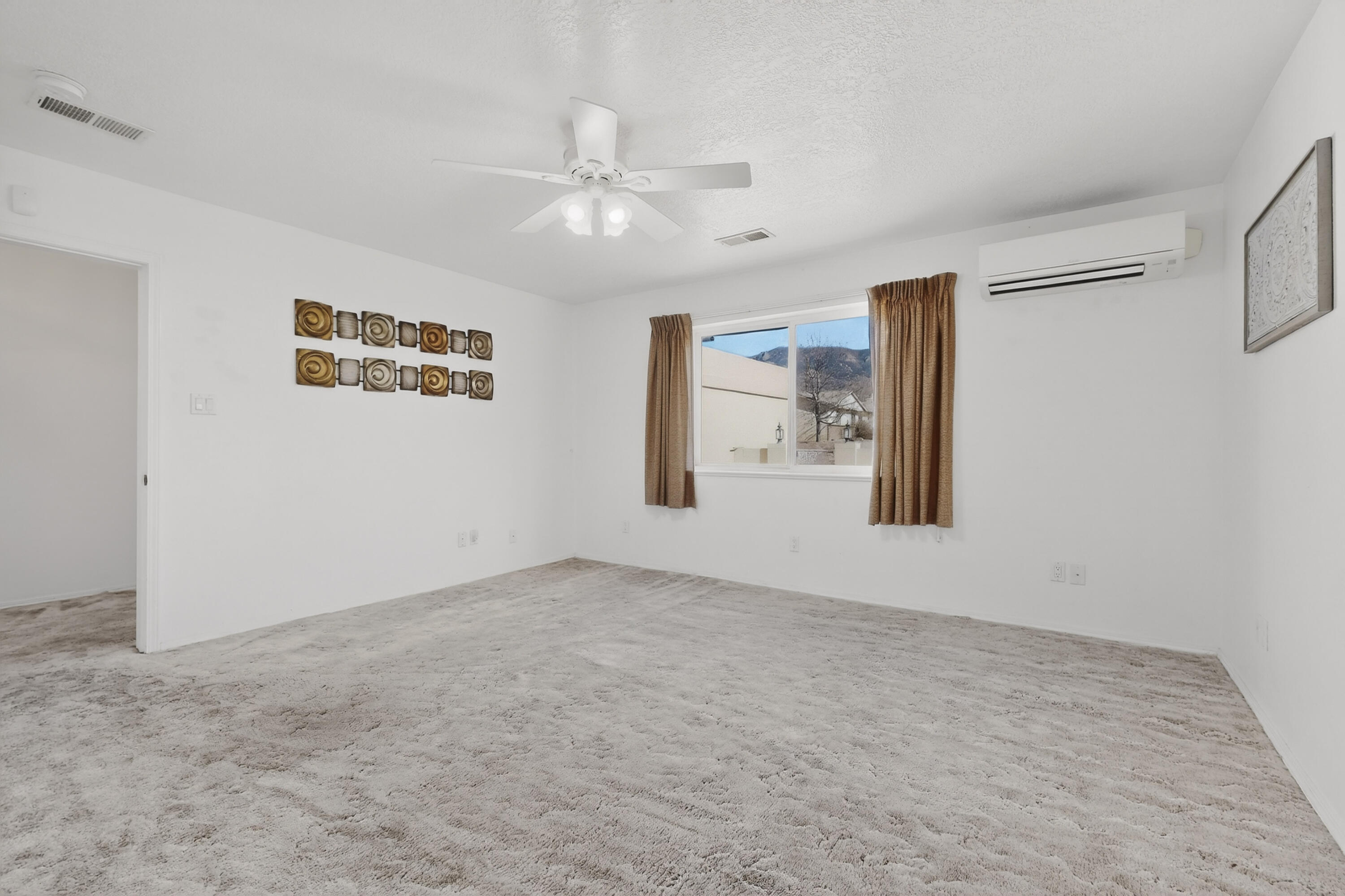 1221 La Charles Drive NE