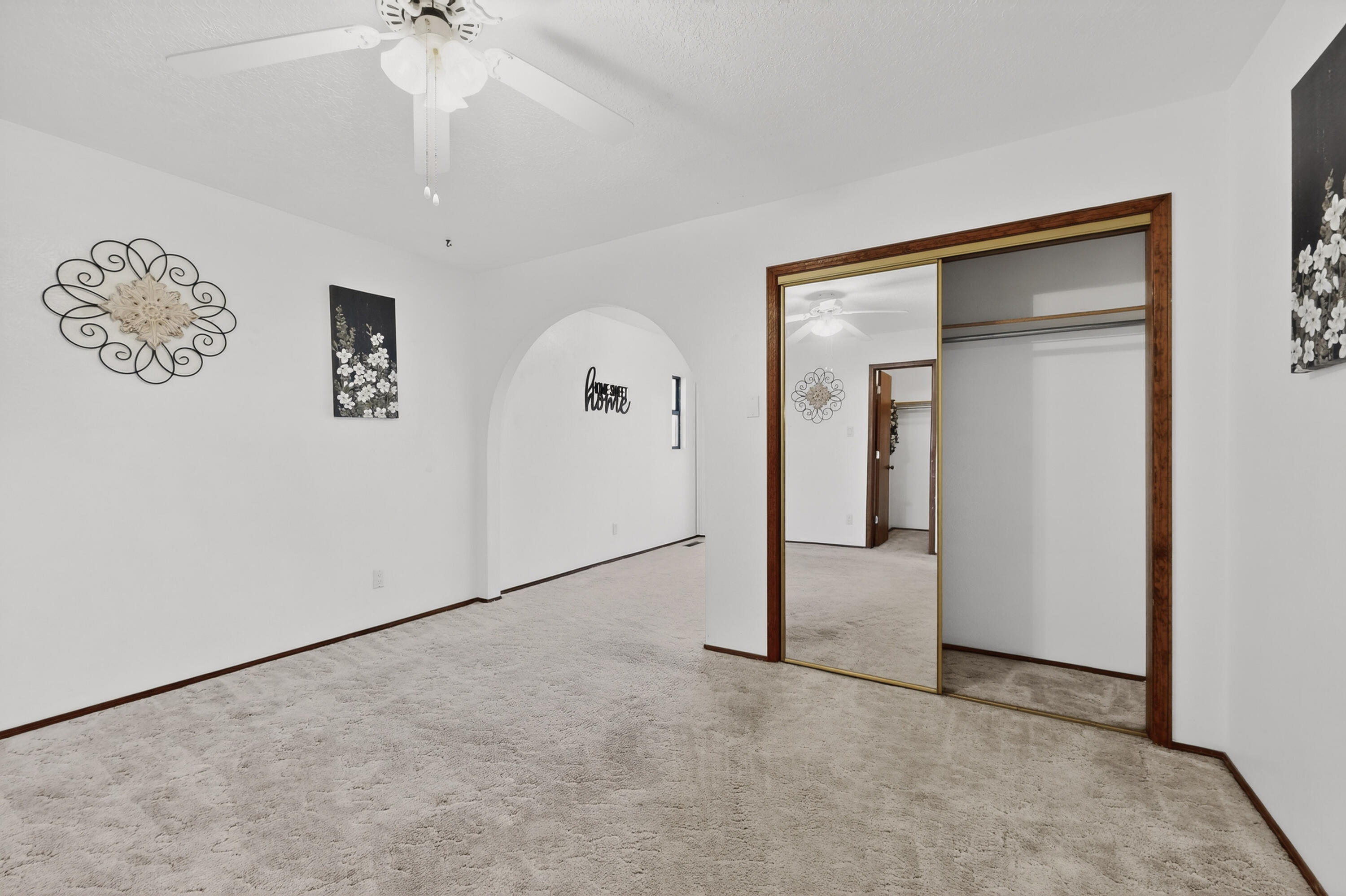 1221 La Charles Drive NE