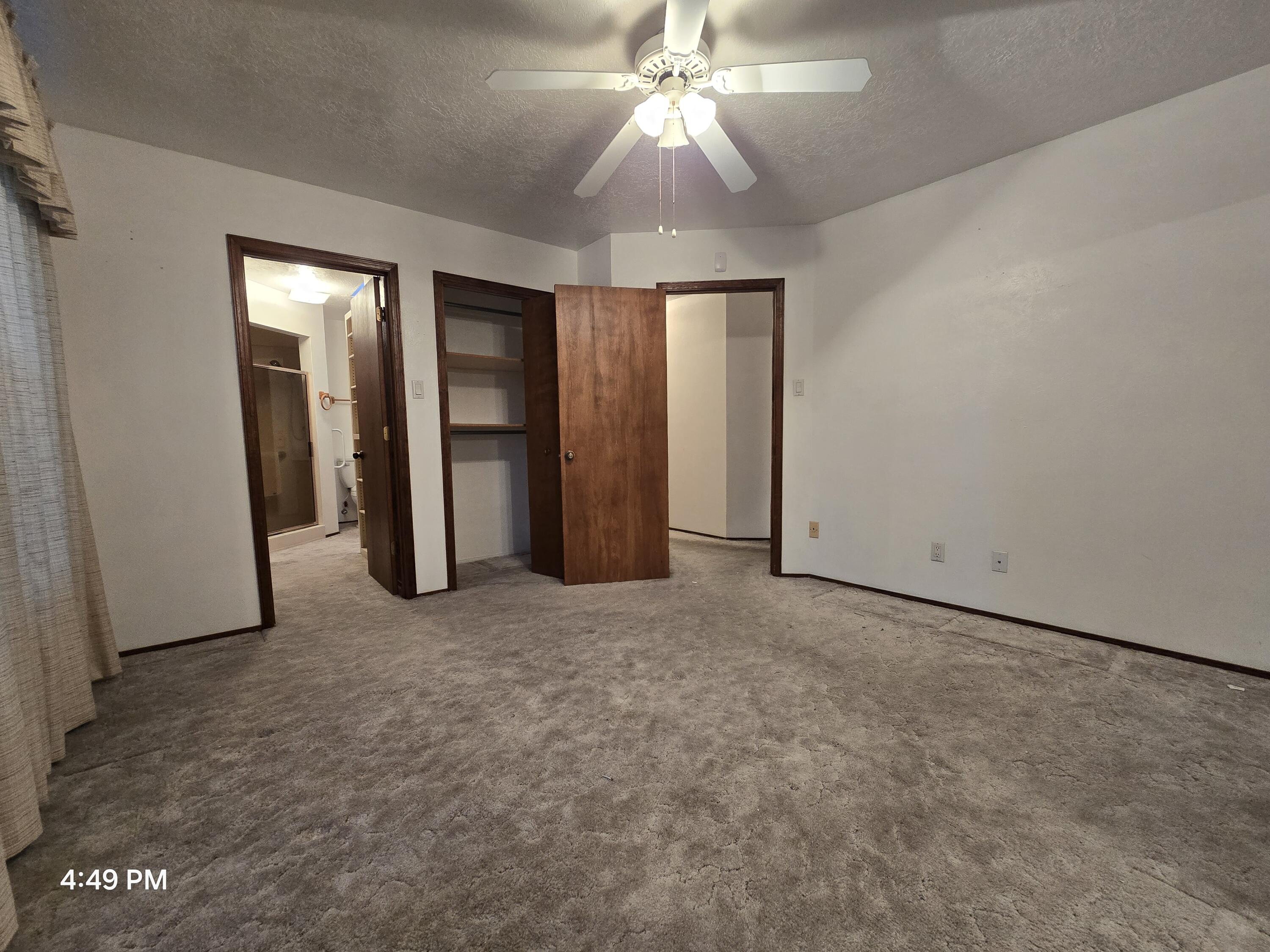 1221 La Charles Drive NE