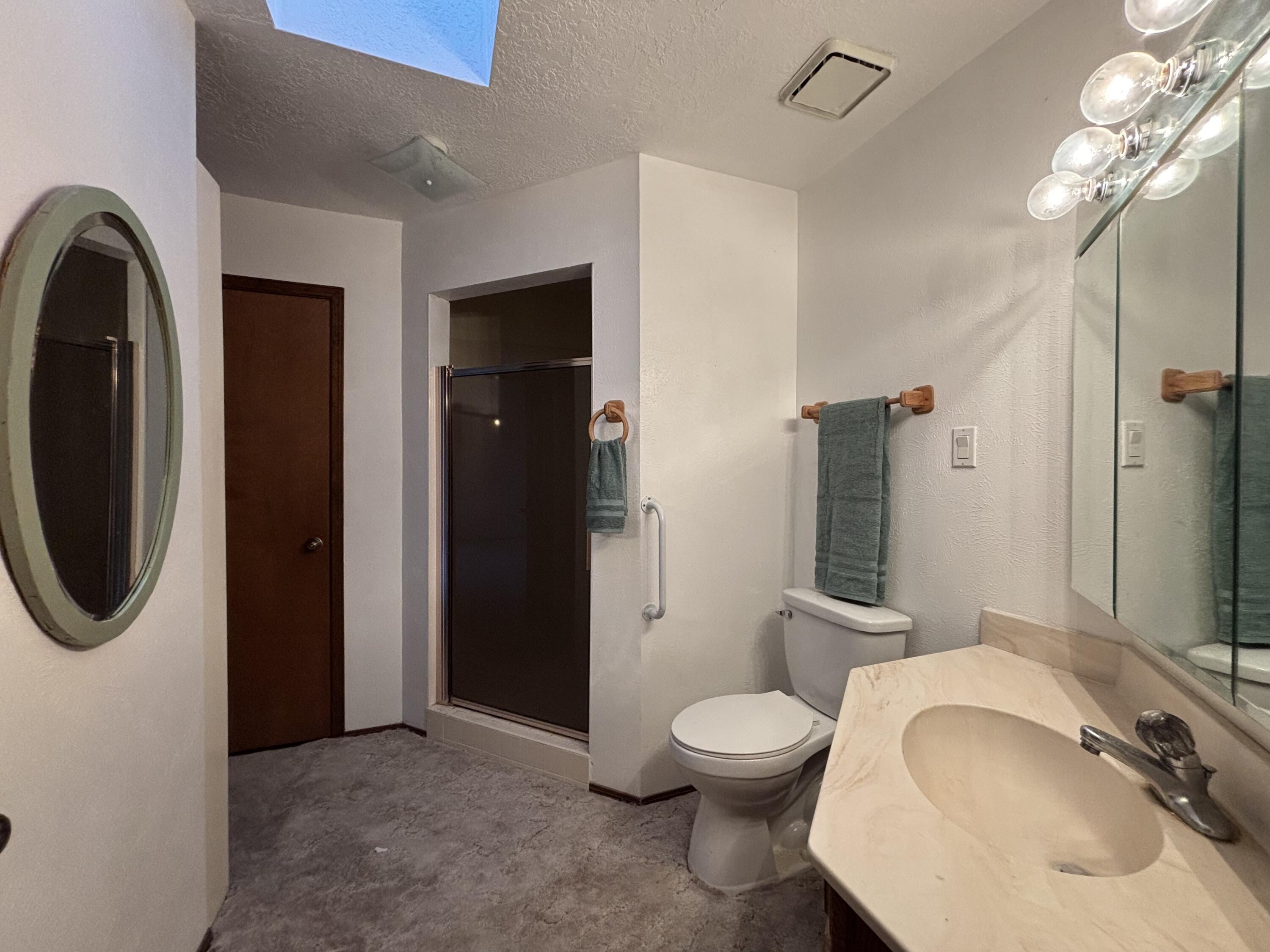 1221 La Charles Drive NE