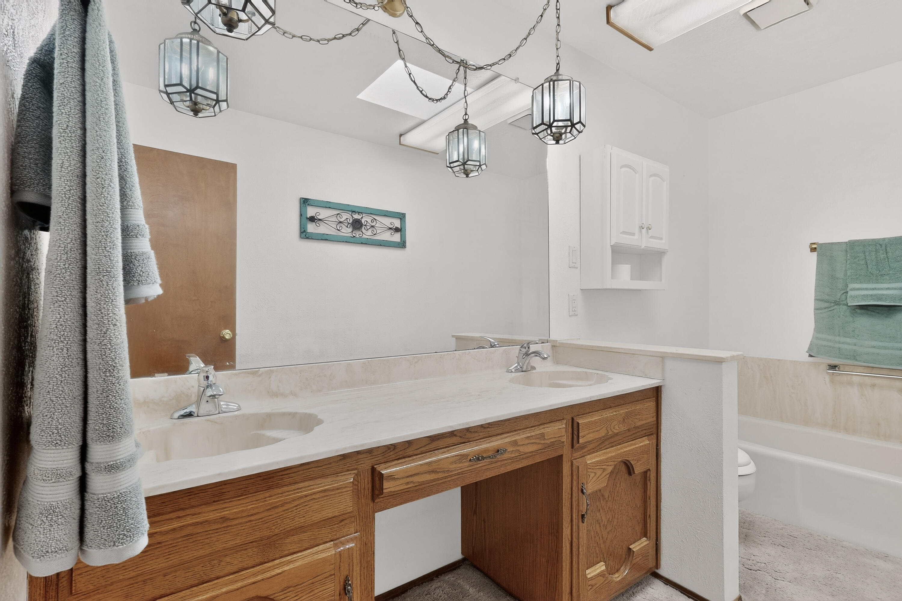 1221 La Charles Drive NE