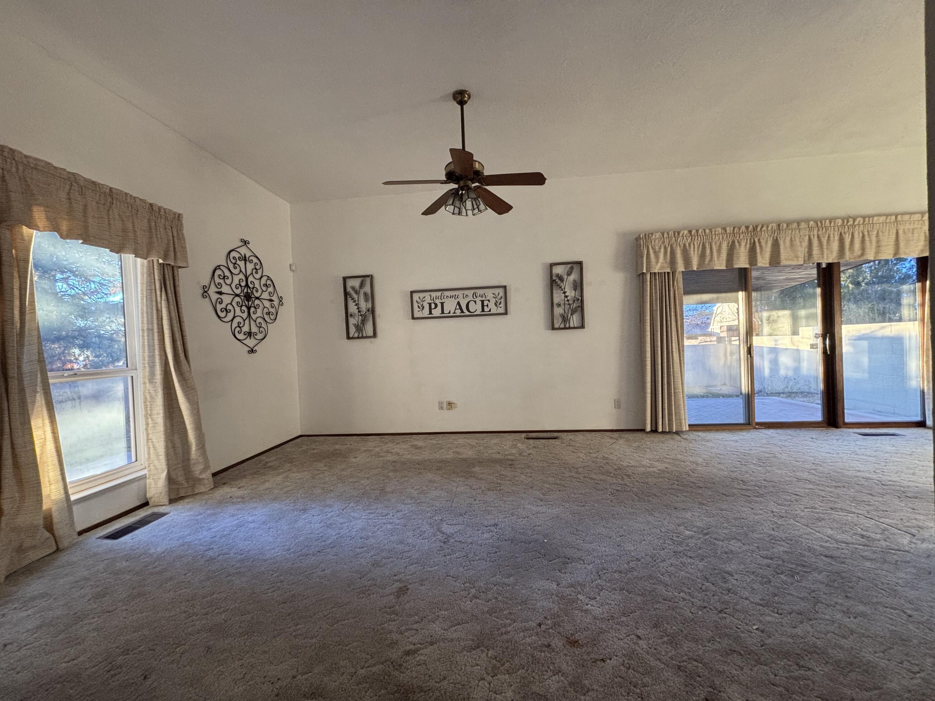 1221 La Charles Drive NE