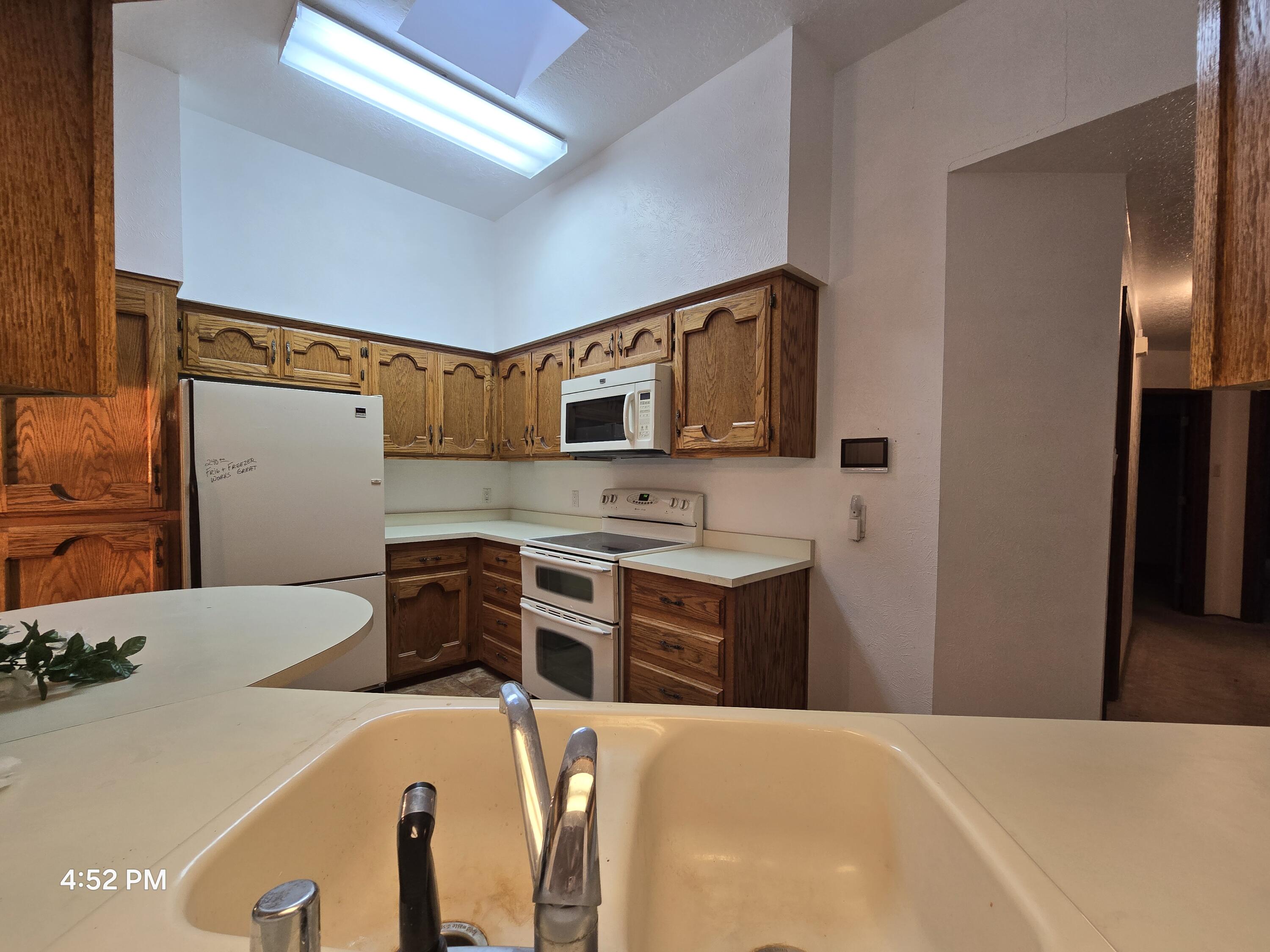 1221 La Charles Drive NE