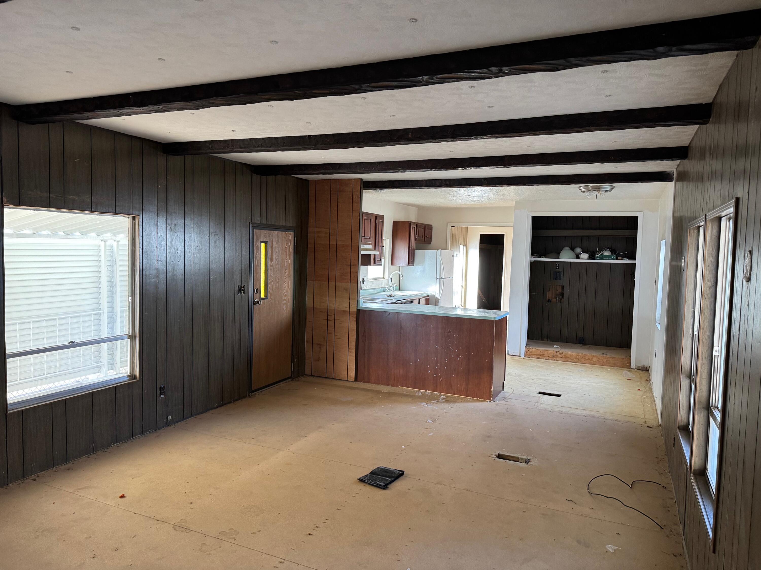 7112 Pan American NE 20