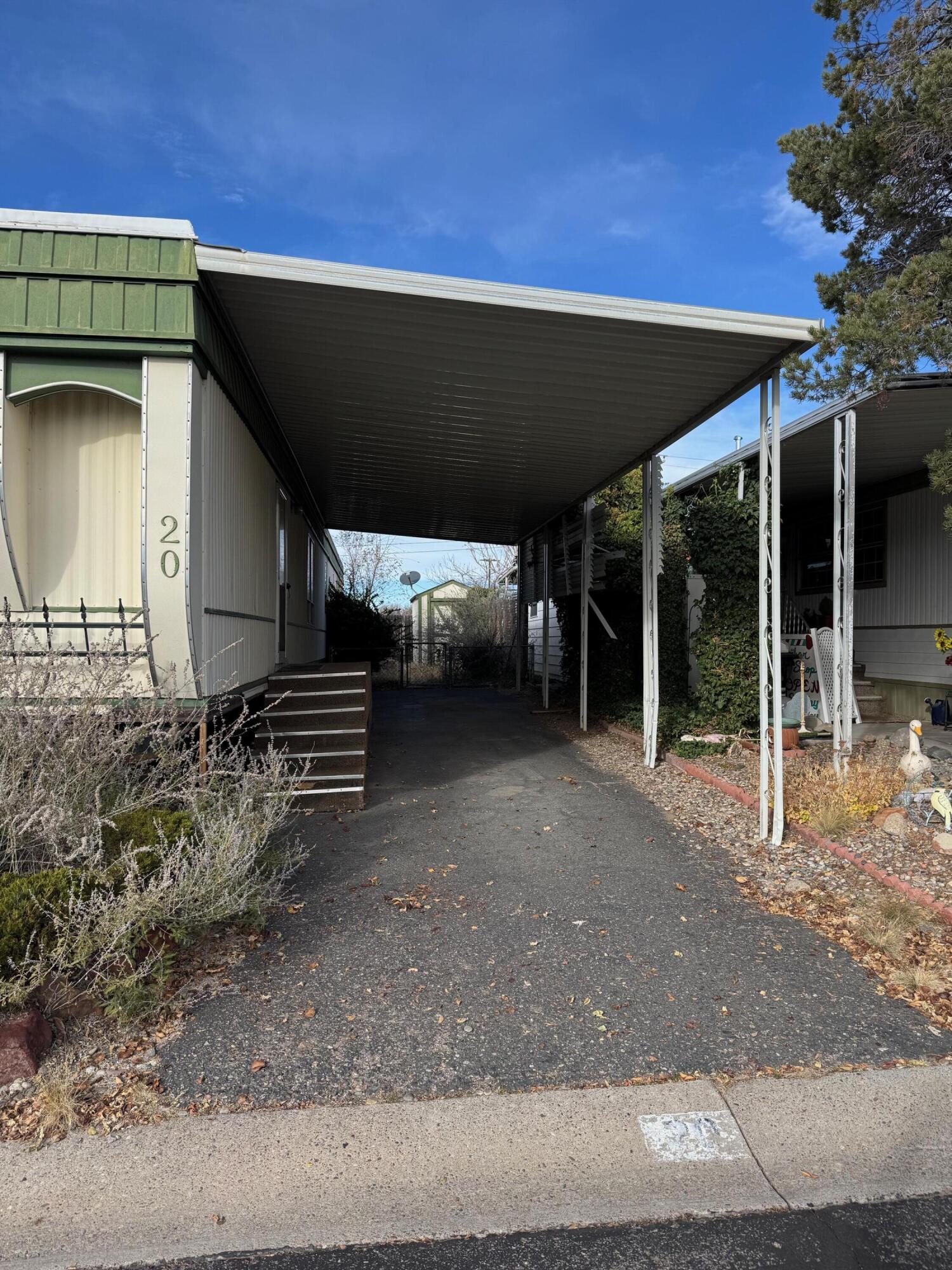 7112 Pan American NE 20