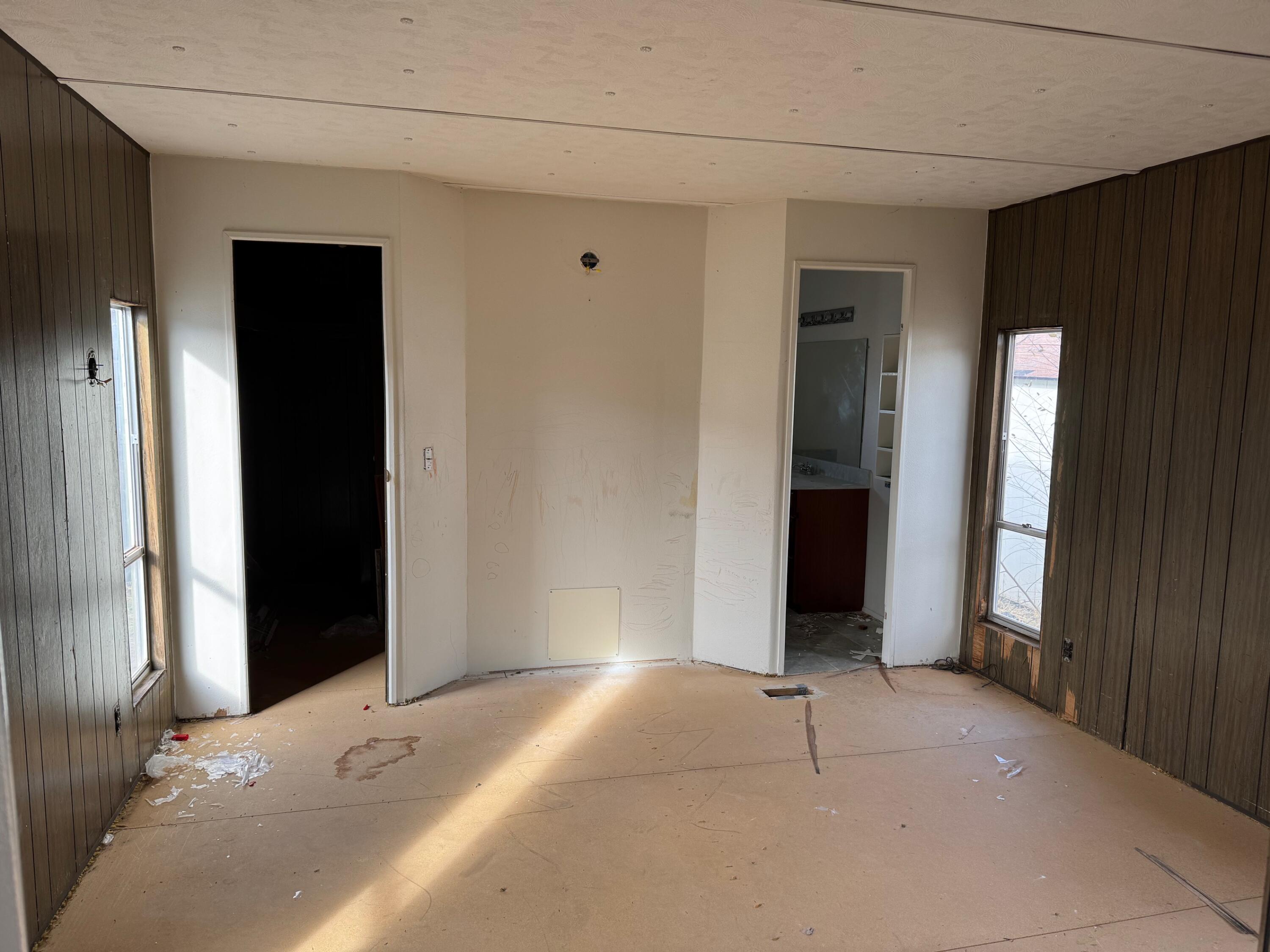 7112 Pan American NE 20