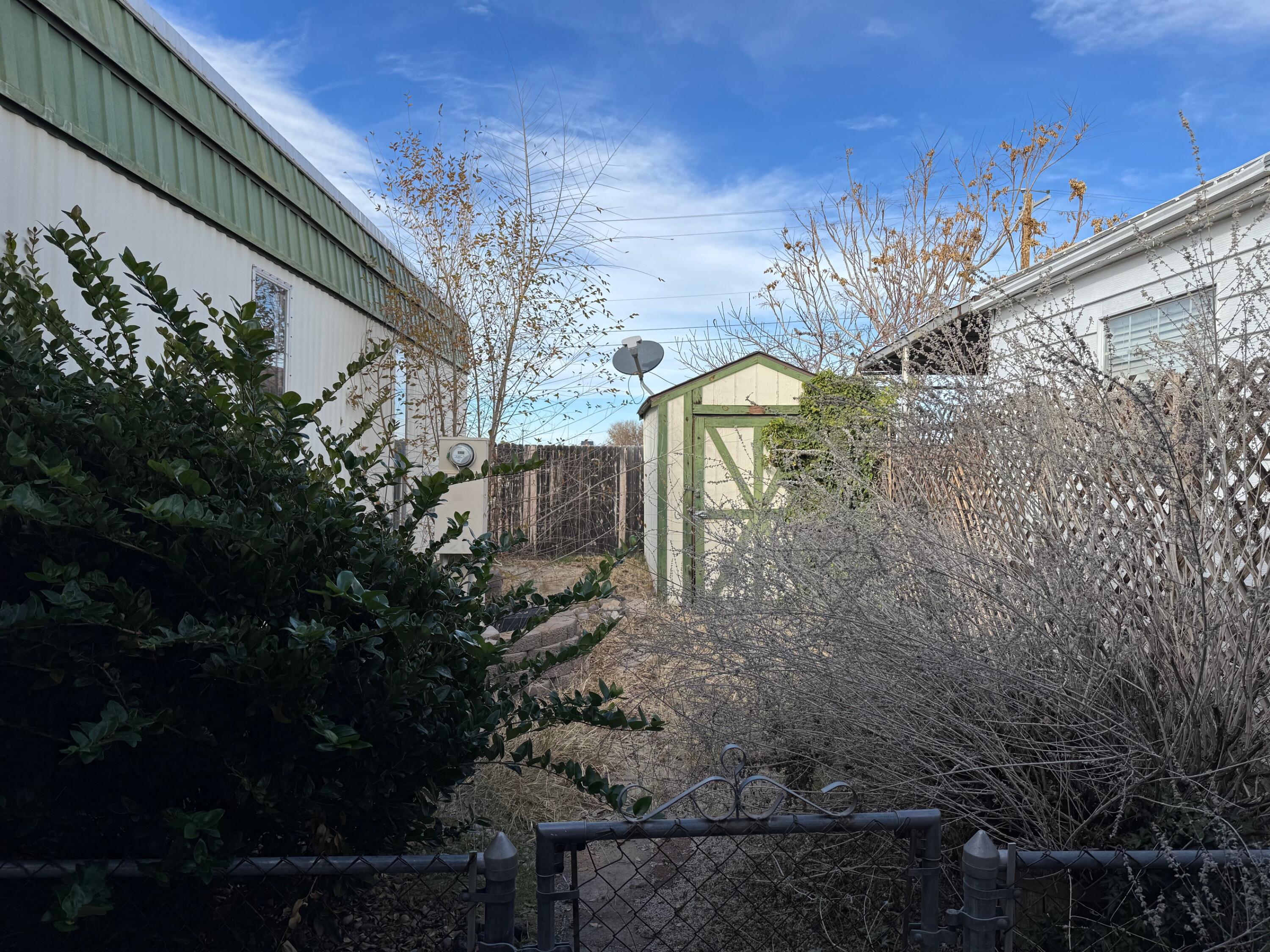 7112 Pan American NE 20