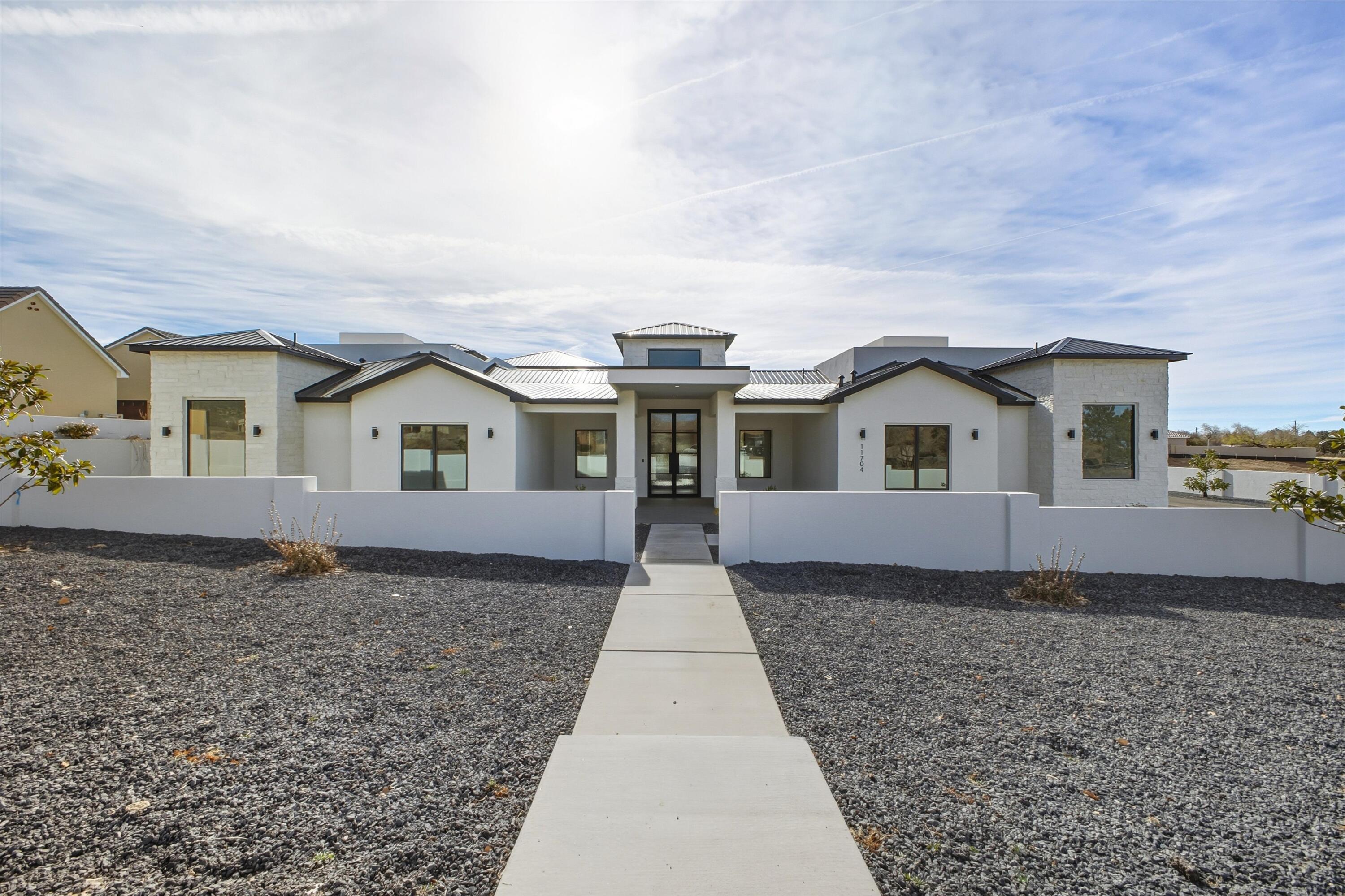 11704 Anaheim Avenue NE