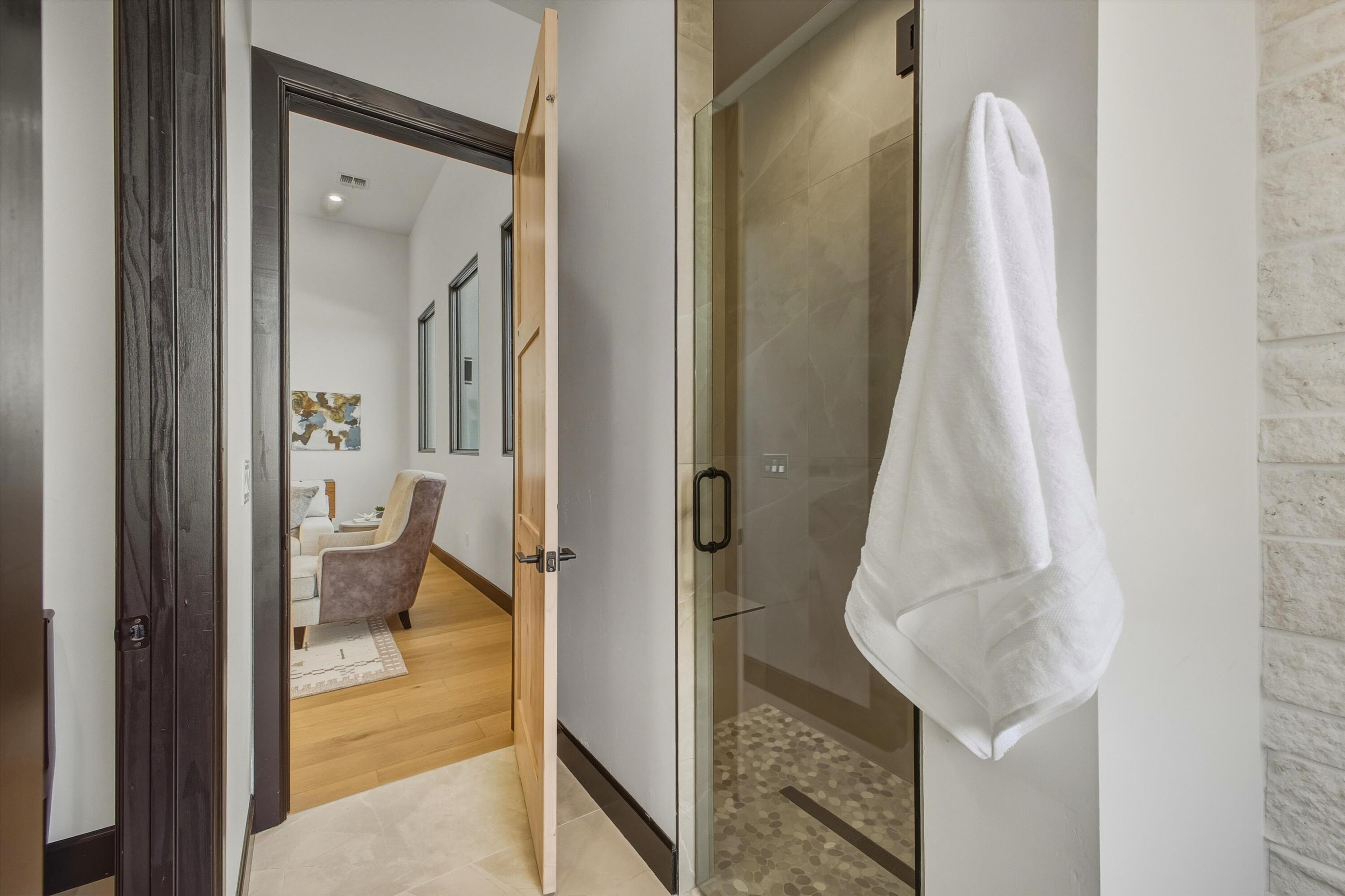 11704 Anaheim Avenue NE