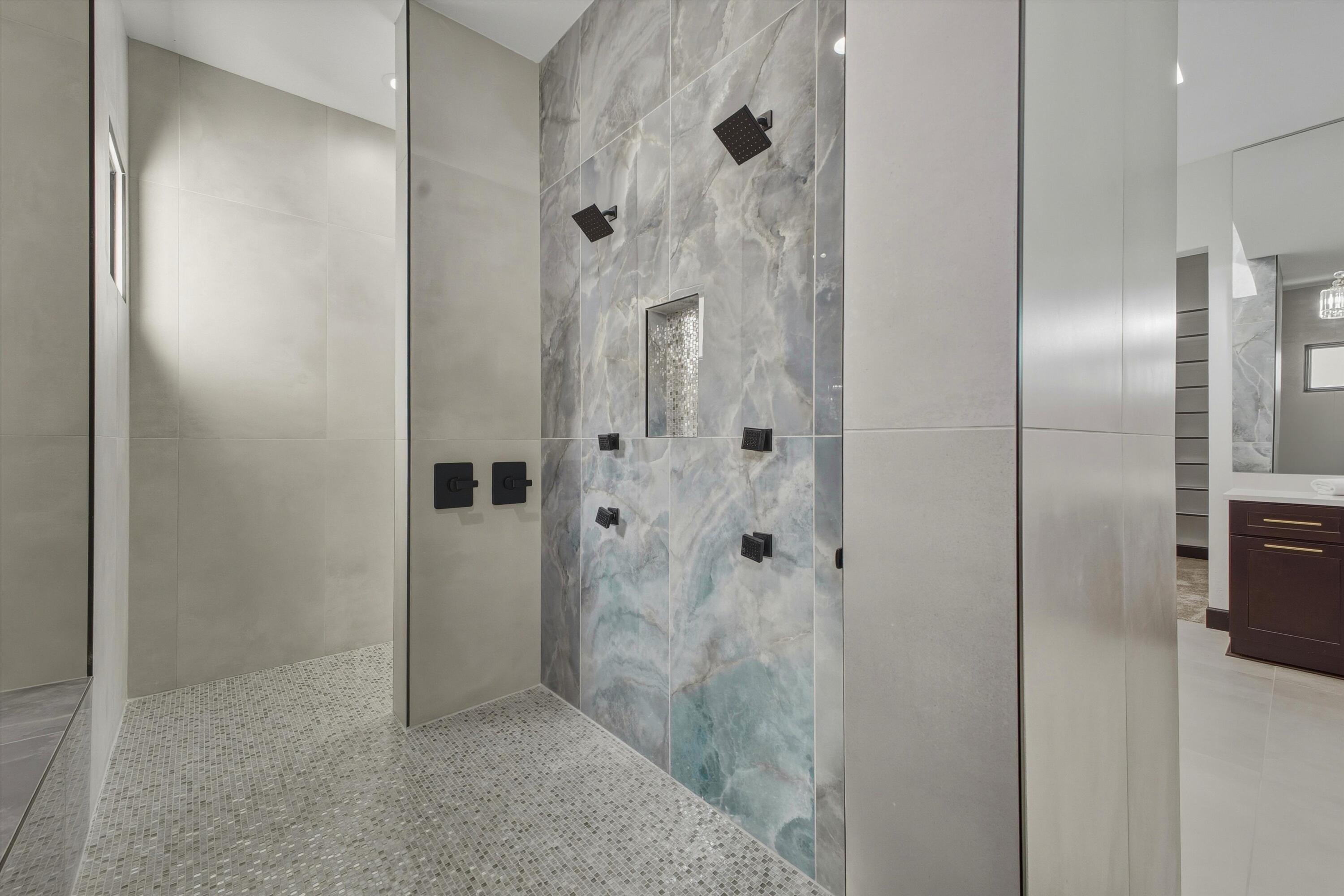 11704 Anaheim Avenue NE