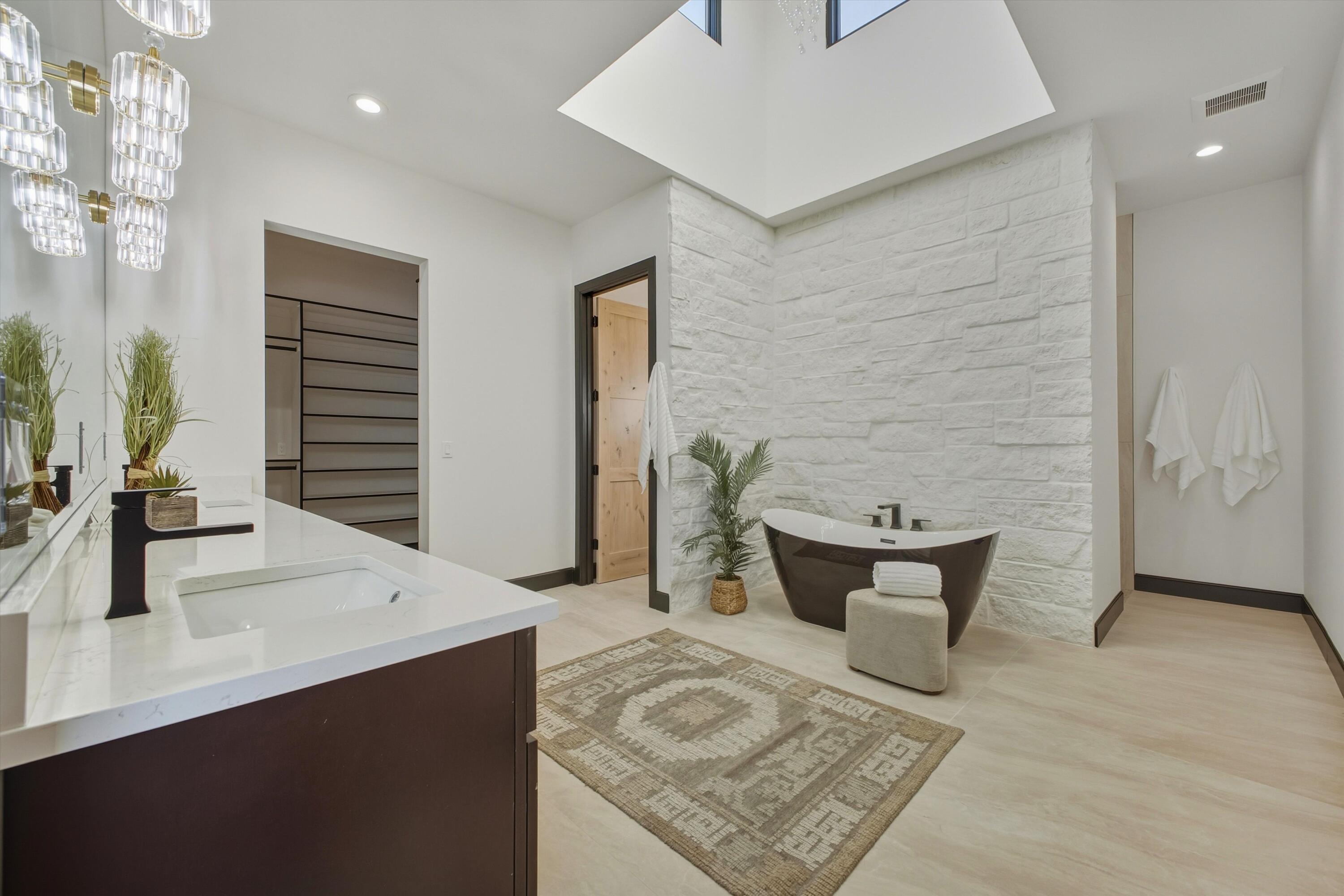 11704 Anaheim Avenue NE