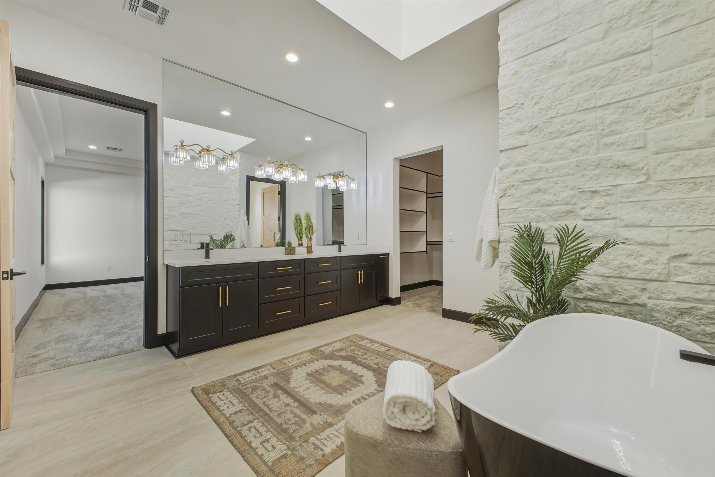 11704 Anaheim Avenue NE