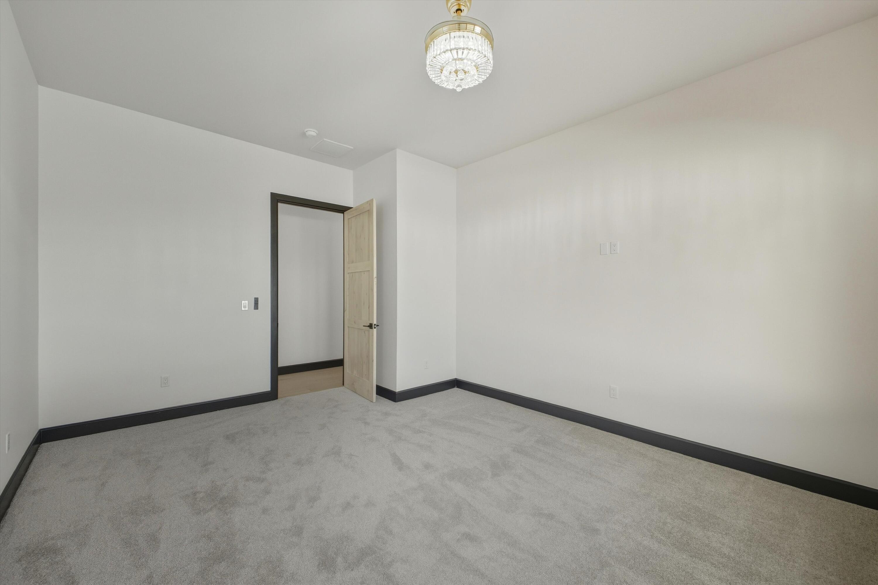 11704 Anaheim Avenue NE