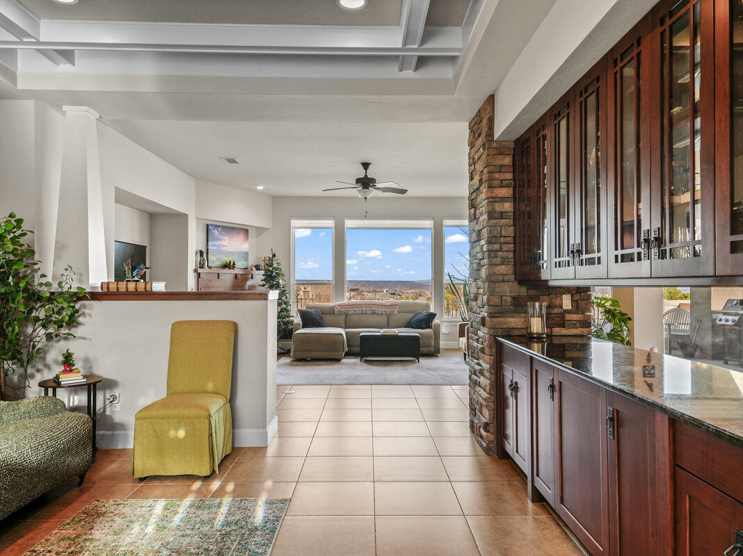 2409 Desert View Road NE