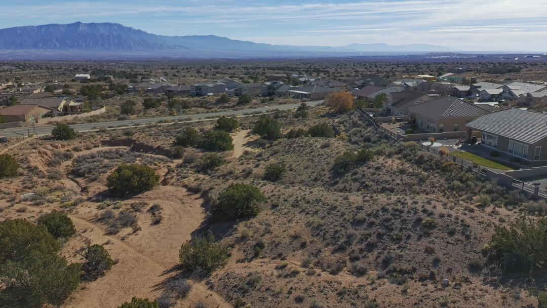 2409 Desert View Road NE