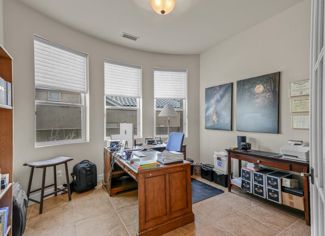 2409 Desert View Road NE