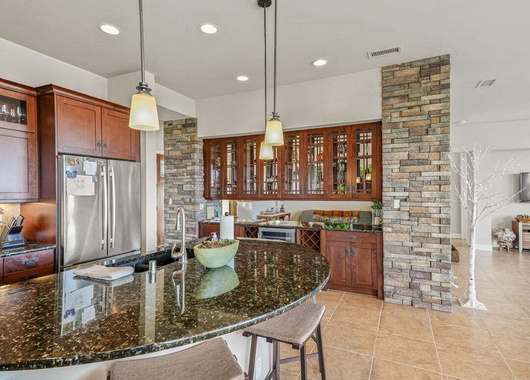 2409 Desert View Road NE