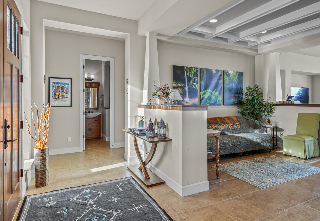 2409 Desert View Road NE