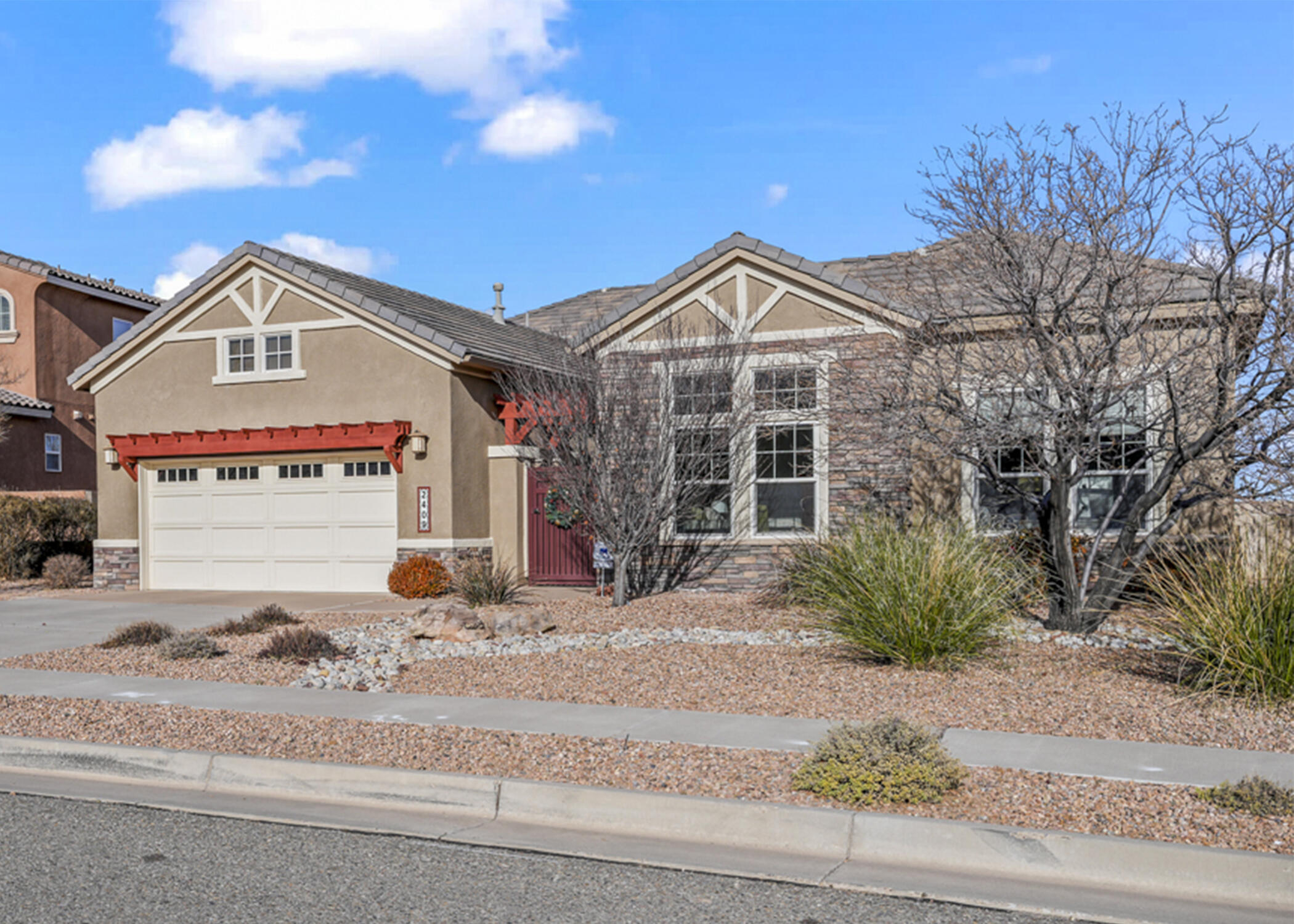 2409 Desert View Road NE