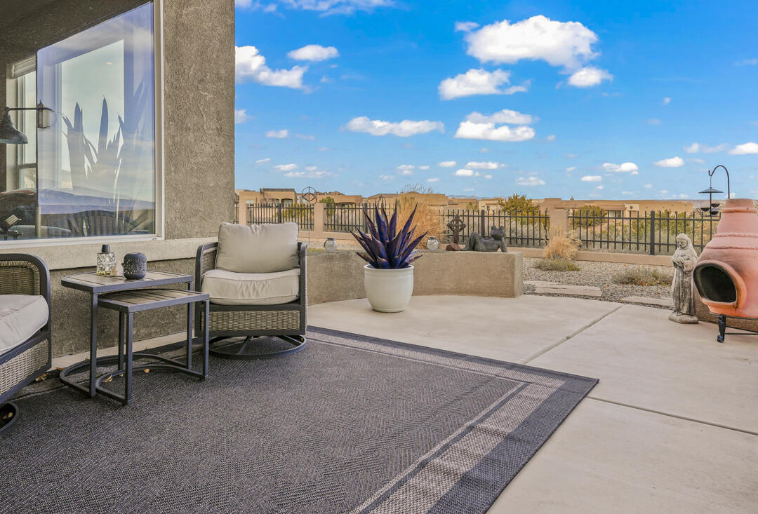 2409 Desert View Road NE