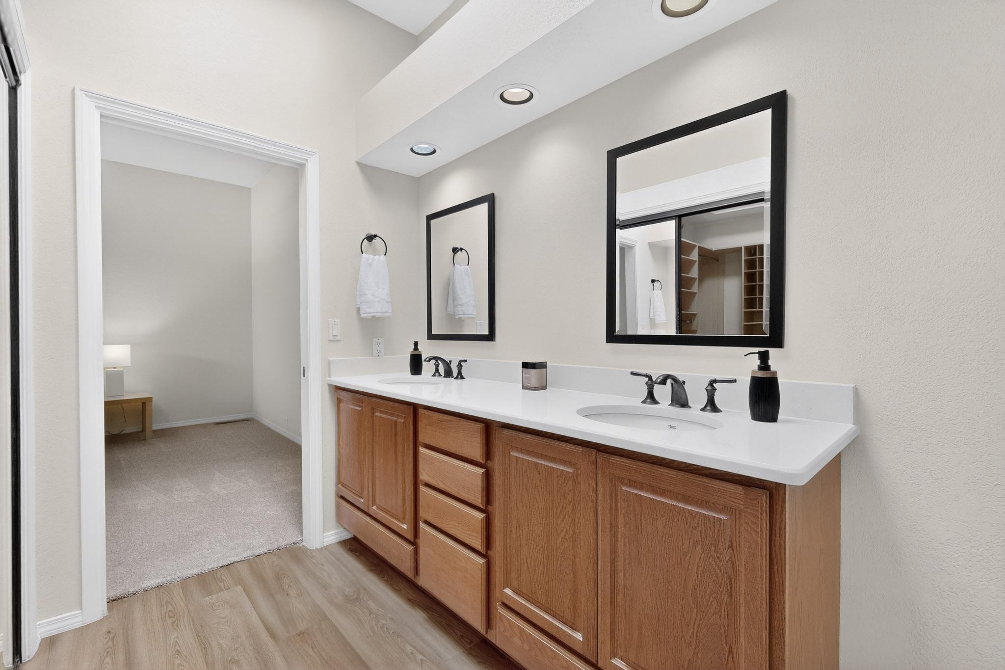 8420 N Sonoma Valley Road NE