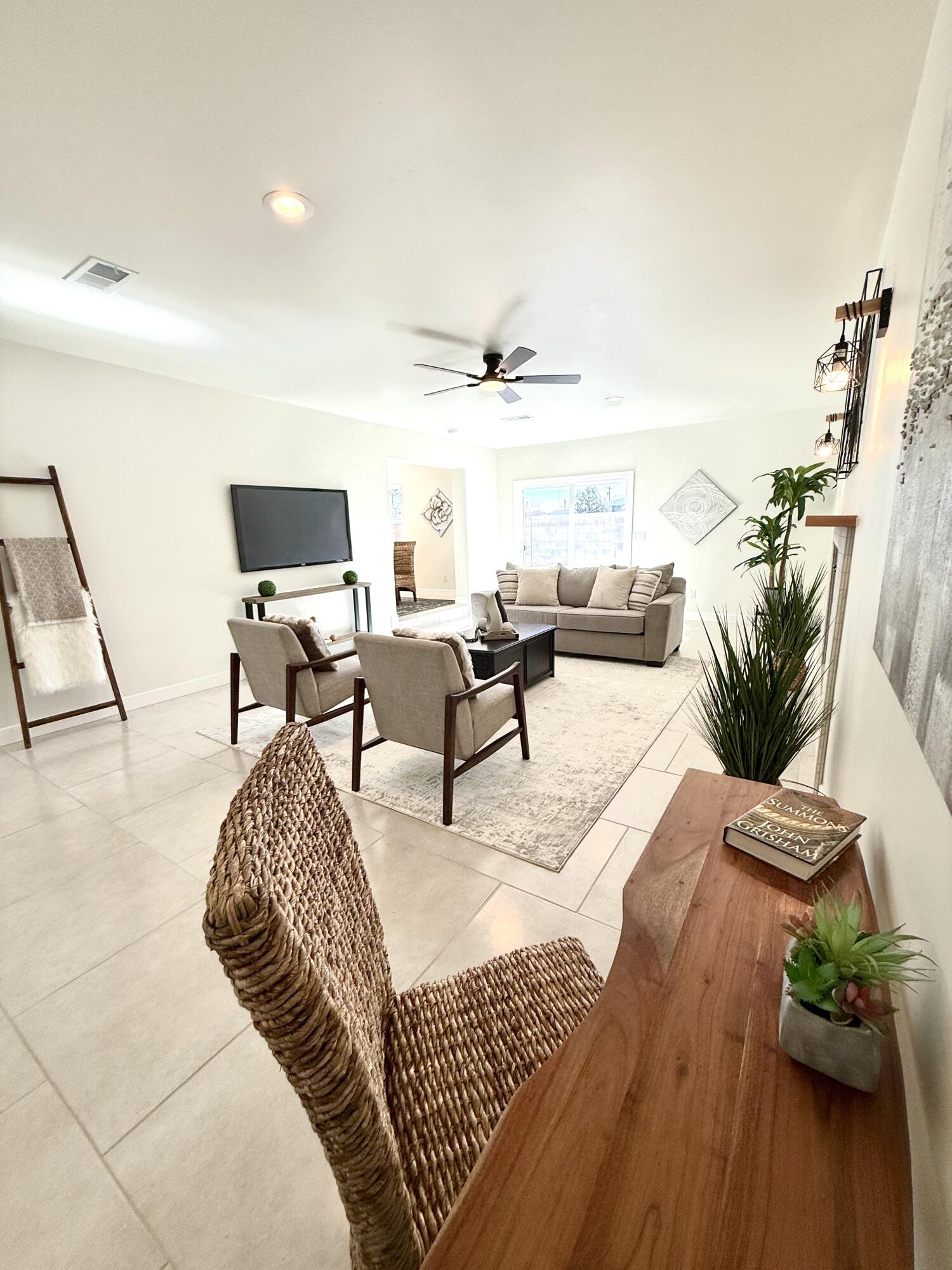 2932 Floral Road NW
